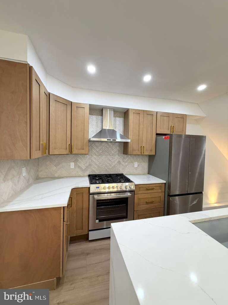 HOLMESBURG - Residential
