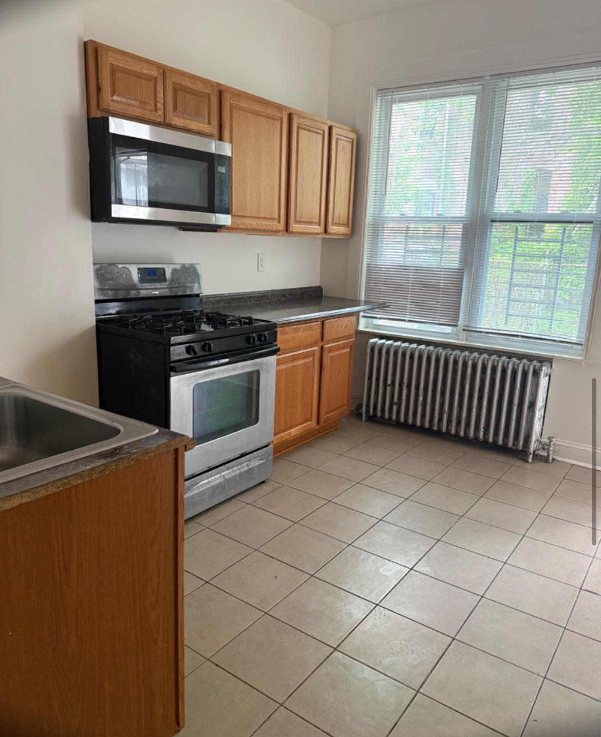 BROADWAY EAST - Residential