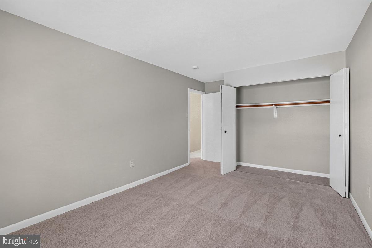 WHISKEY BOTTOM - Residential