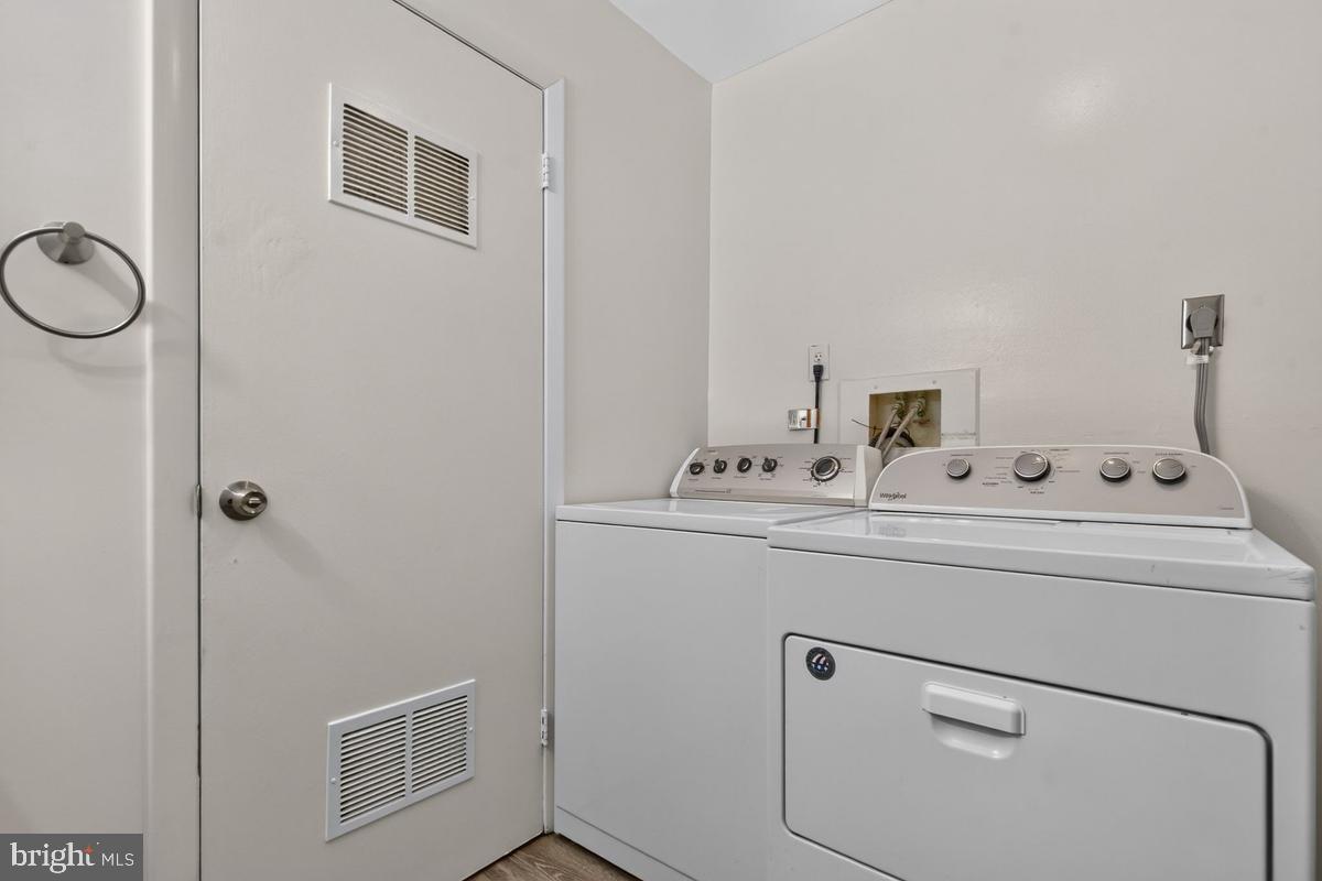 WHISKEY BOTTOM - Residential