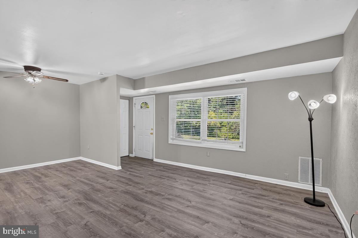 WHISKEY BOTTOM - Residential