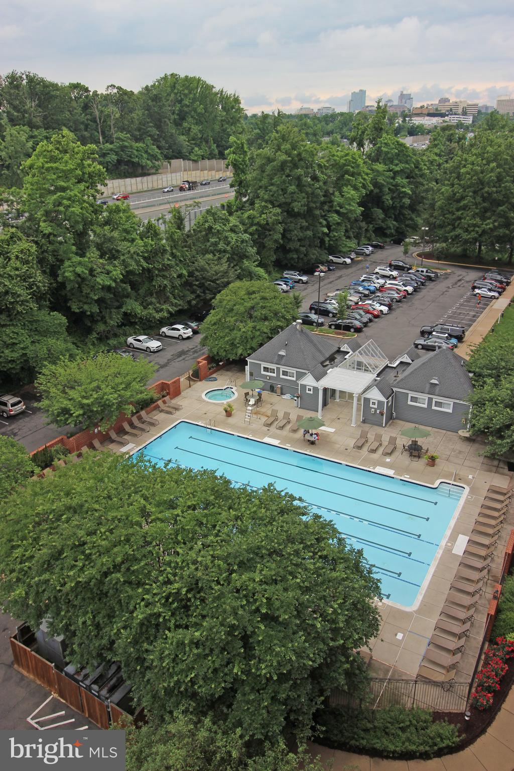 RENAISSANCE - Residential Lease