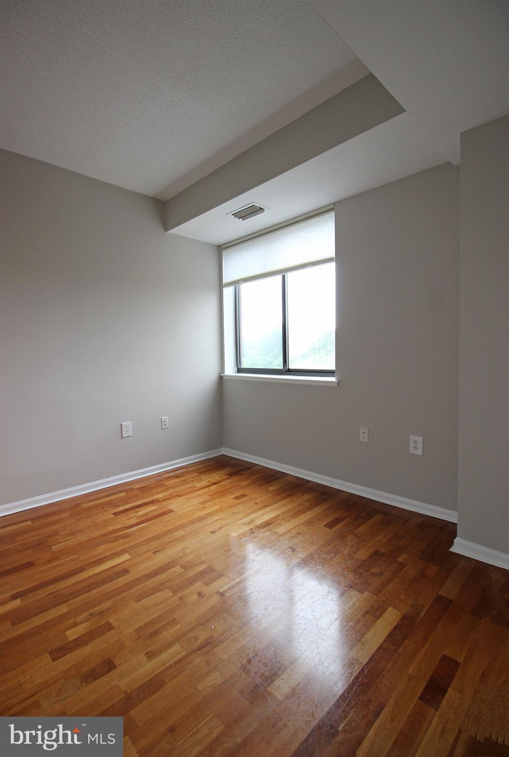 RENAISSANCE - Residential Lease