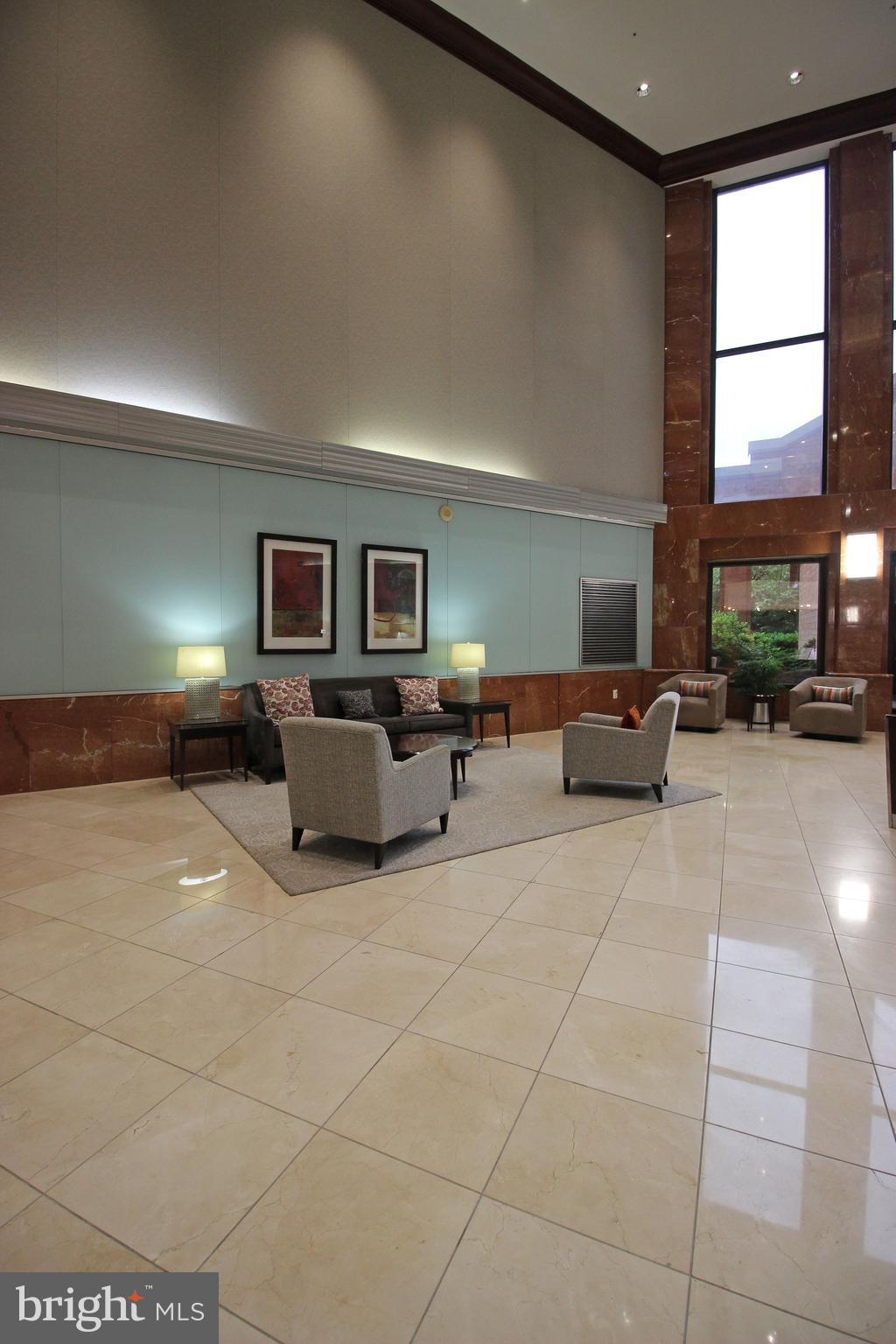 RENAISSANCE - Residential Lease