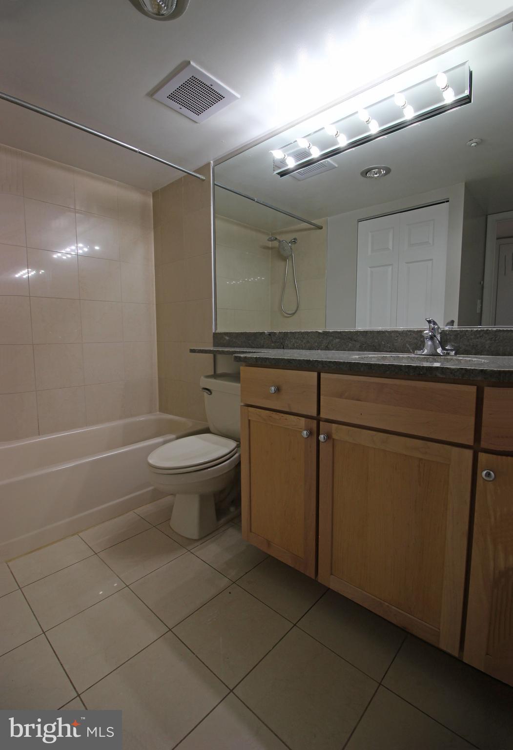RENAISSANCE - Residential Lease
