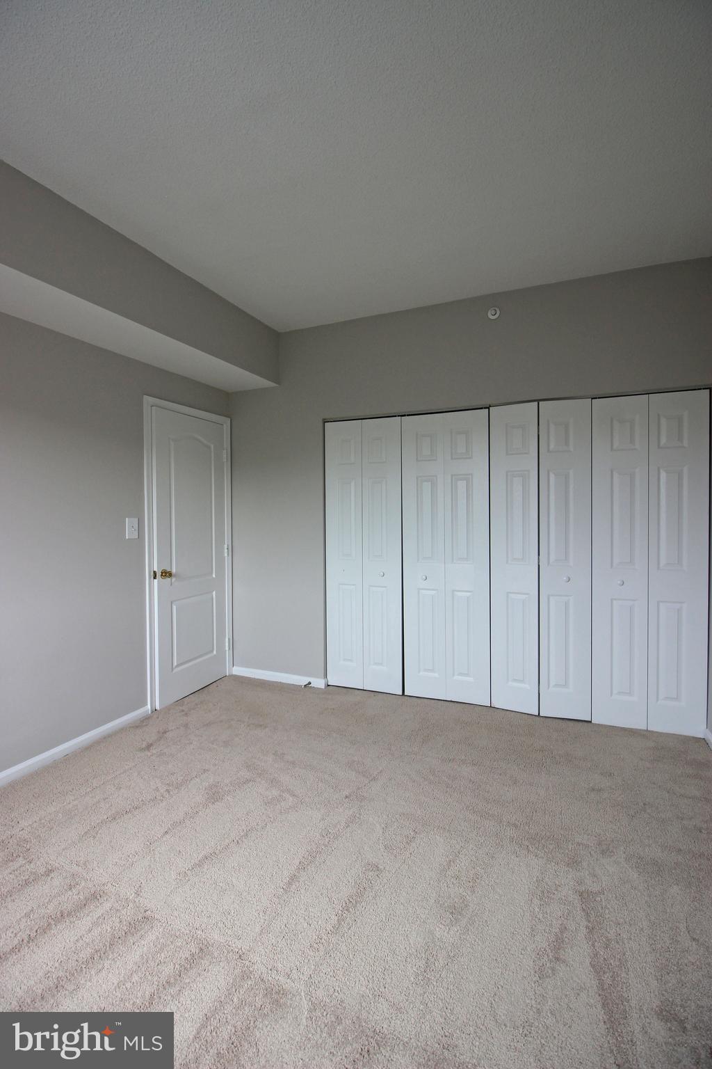 RENAISSANCE - Residential Lease