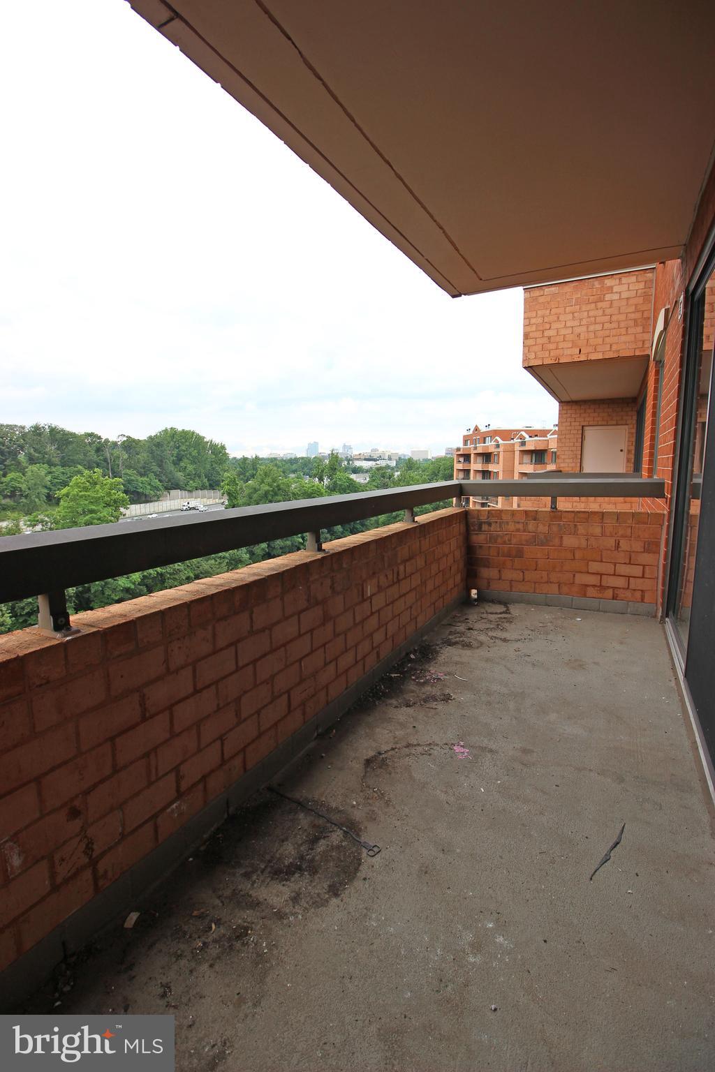 RENAISSANCE - Residential Lease