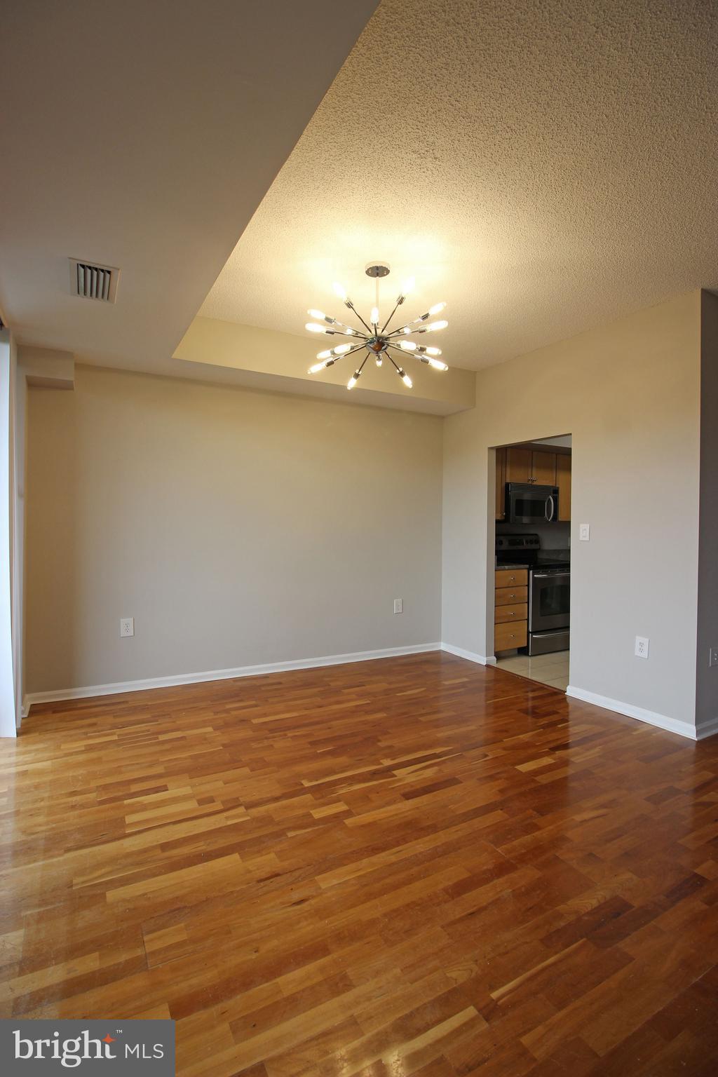 RENAISSANCE - Residential Lease