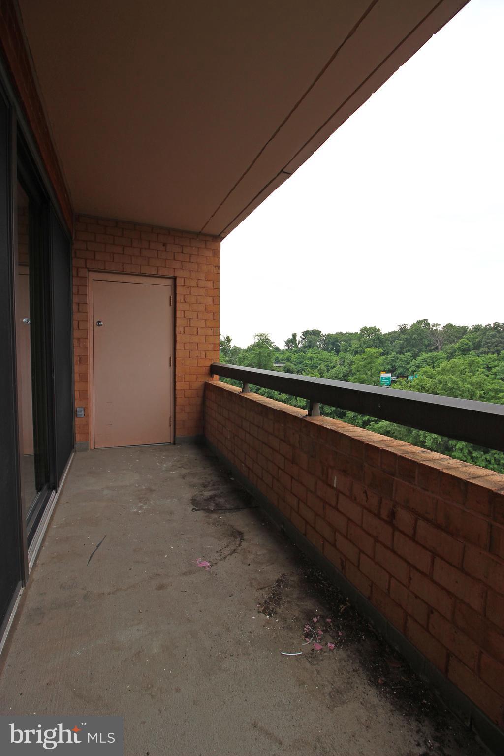 RENAISSANCE - Residential Lease