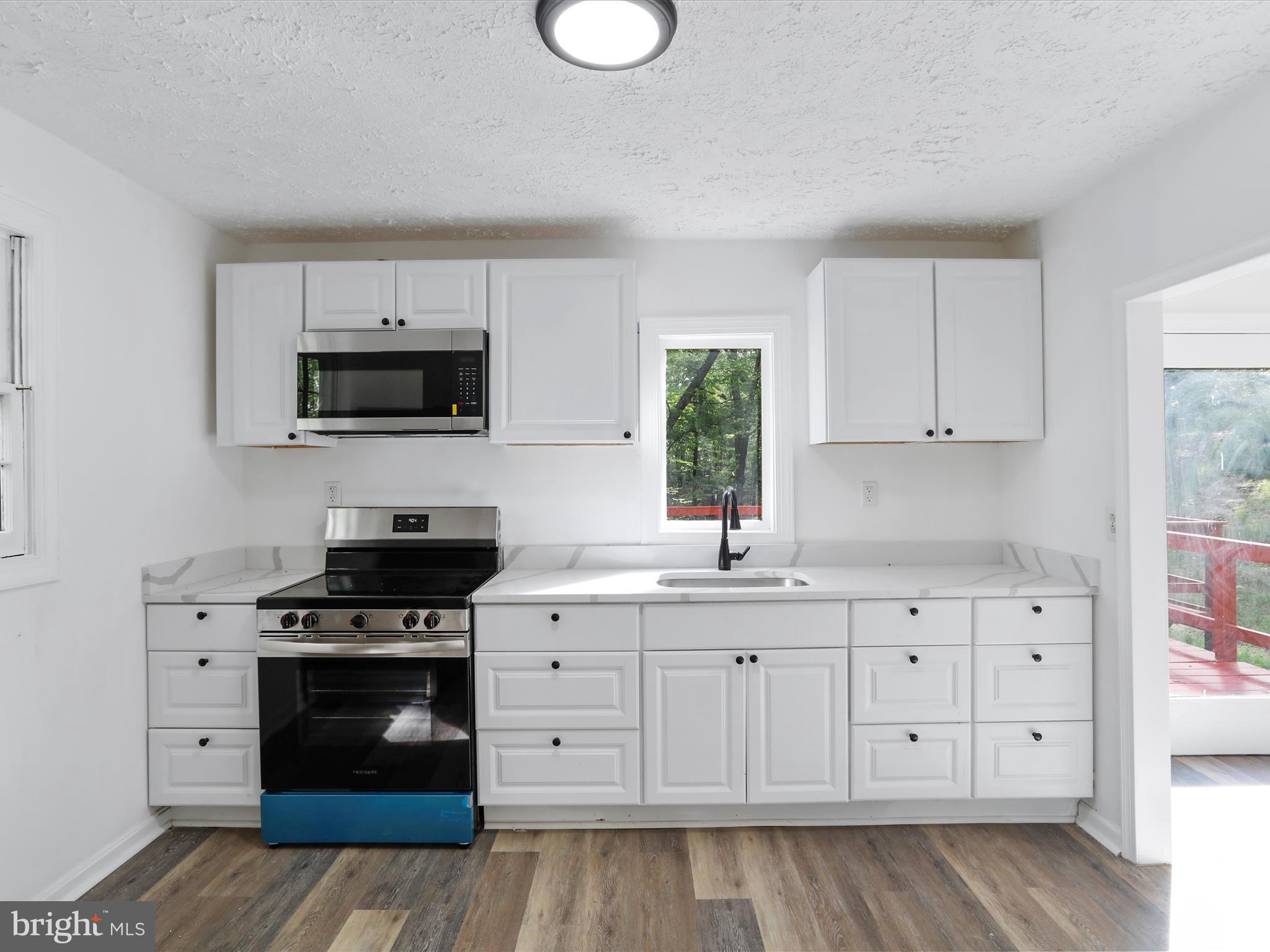 CABIN AT CAPON BRIDGE - Residential