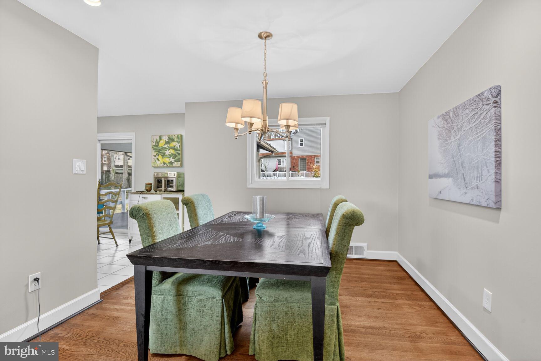 MANOR WOODS - Residential