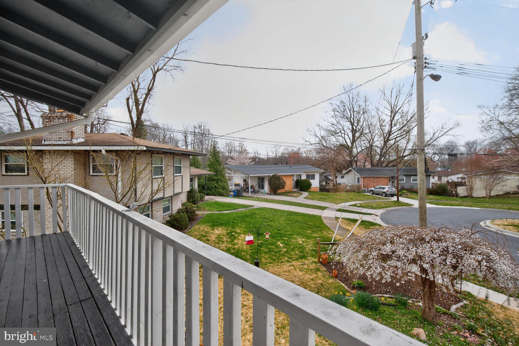 MANOR WOODS - Residential