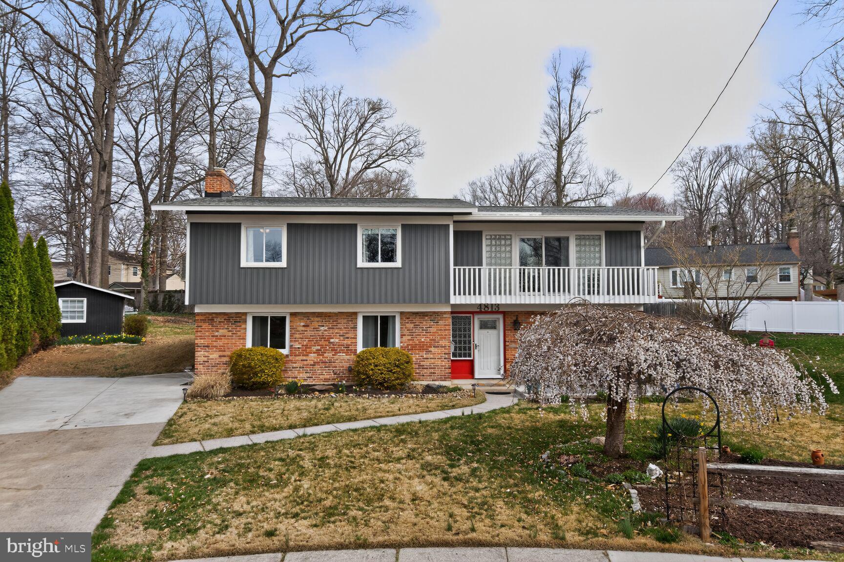 MANOR WOODS - Residential