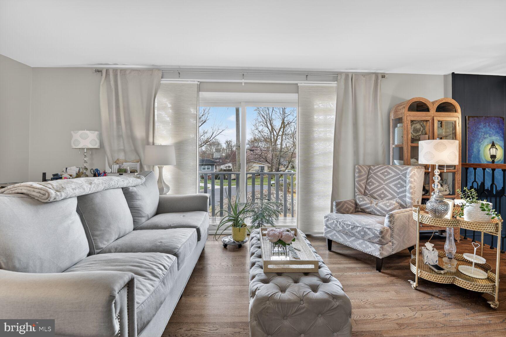 MANOR WOODS - Residential