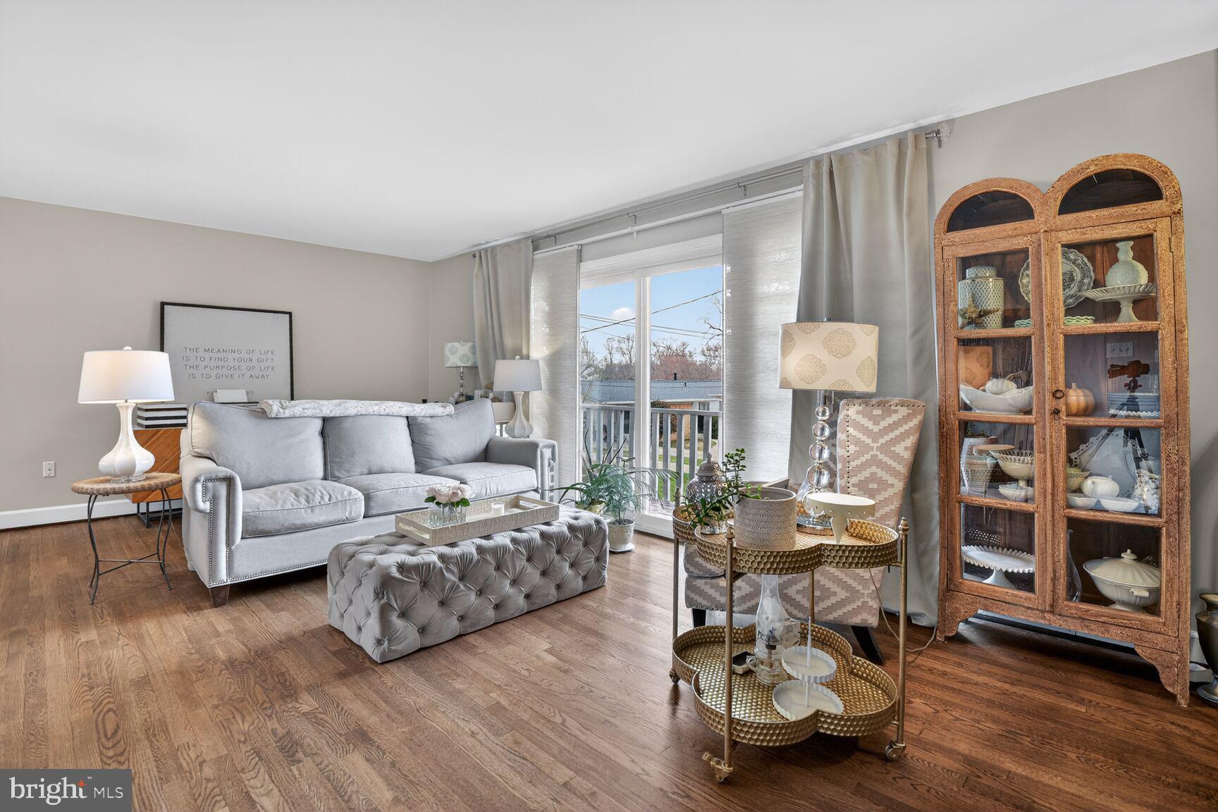 MANOR WOODS - Residential