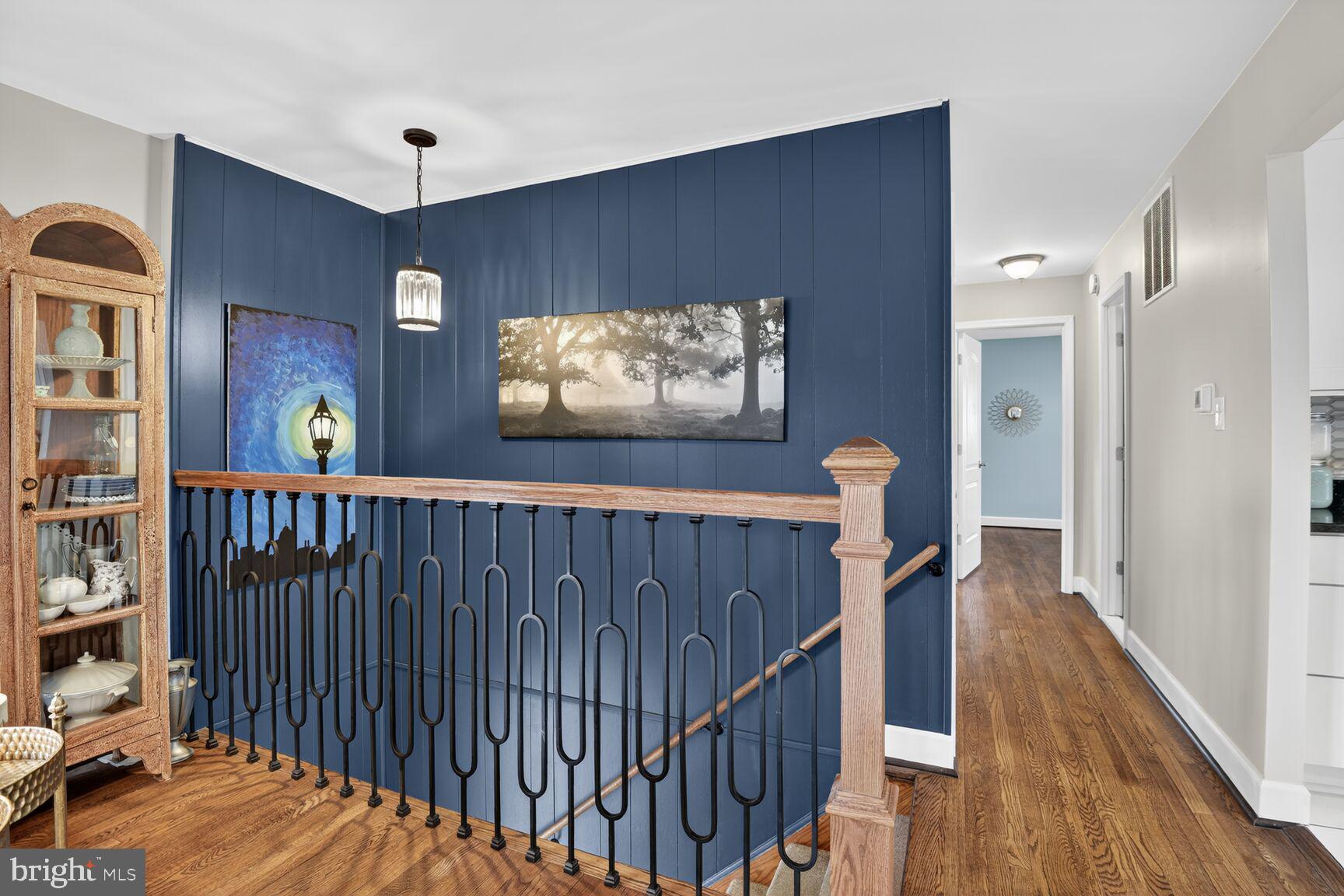 MANOR WOODS - Residential