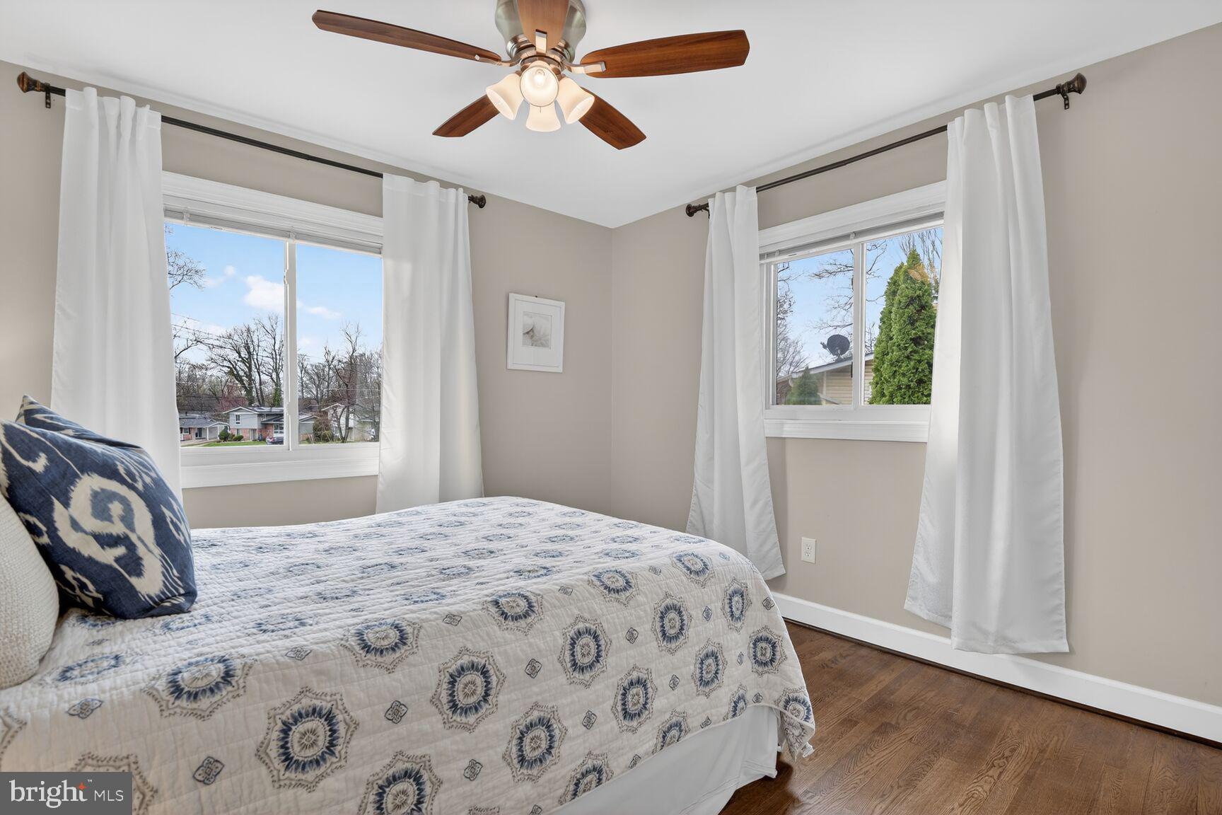 MANOR WOODS - Residential