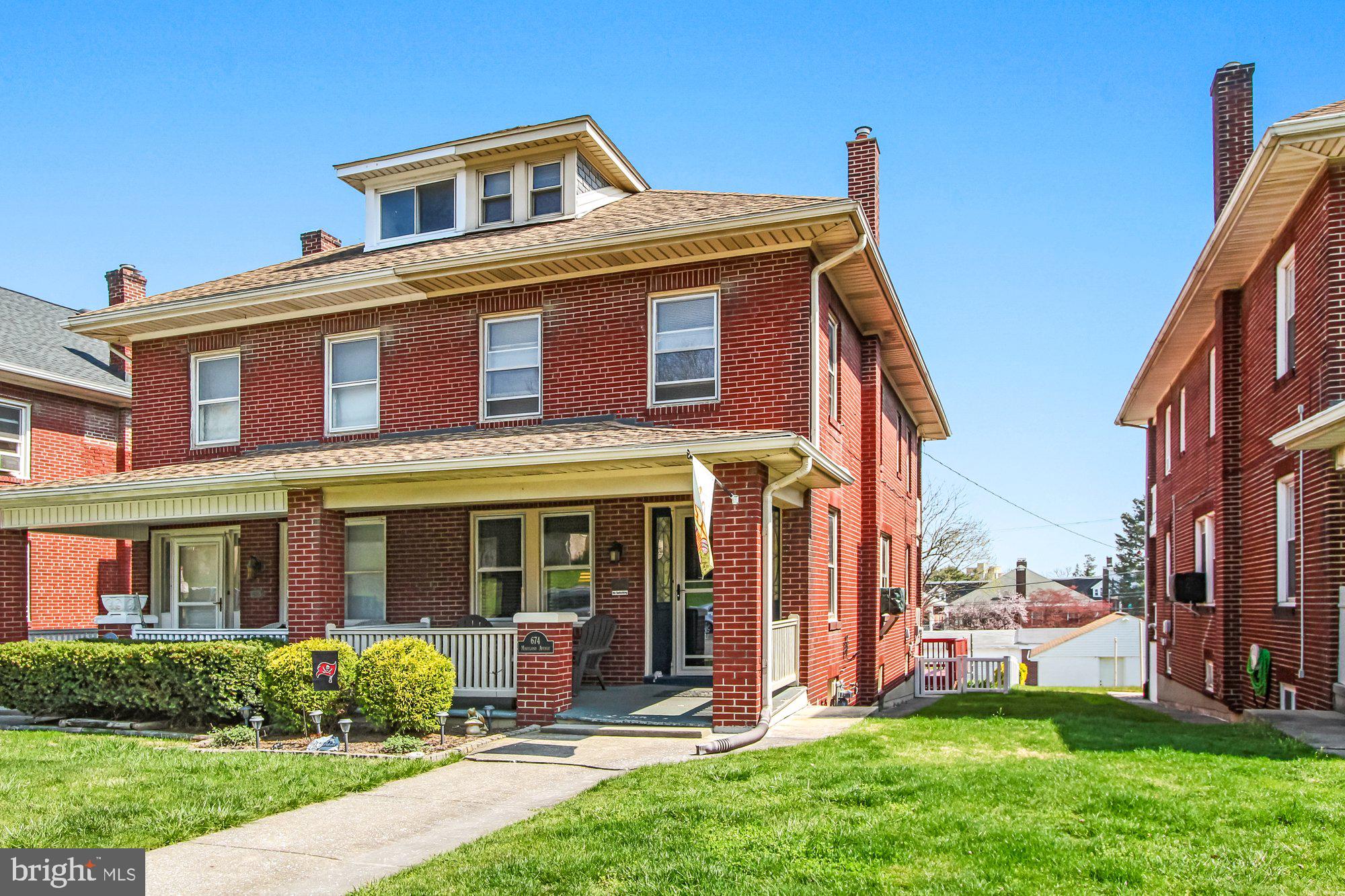 THE AVENUES - Residential