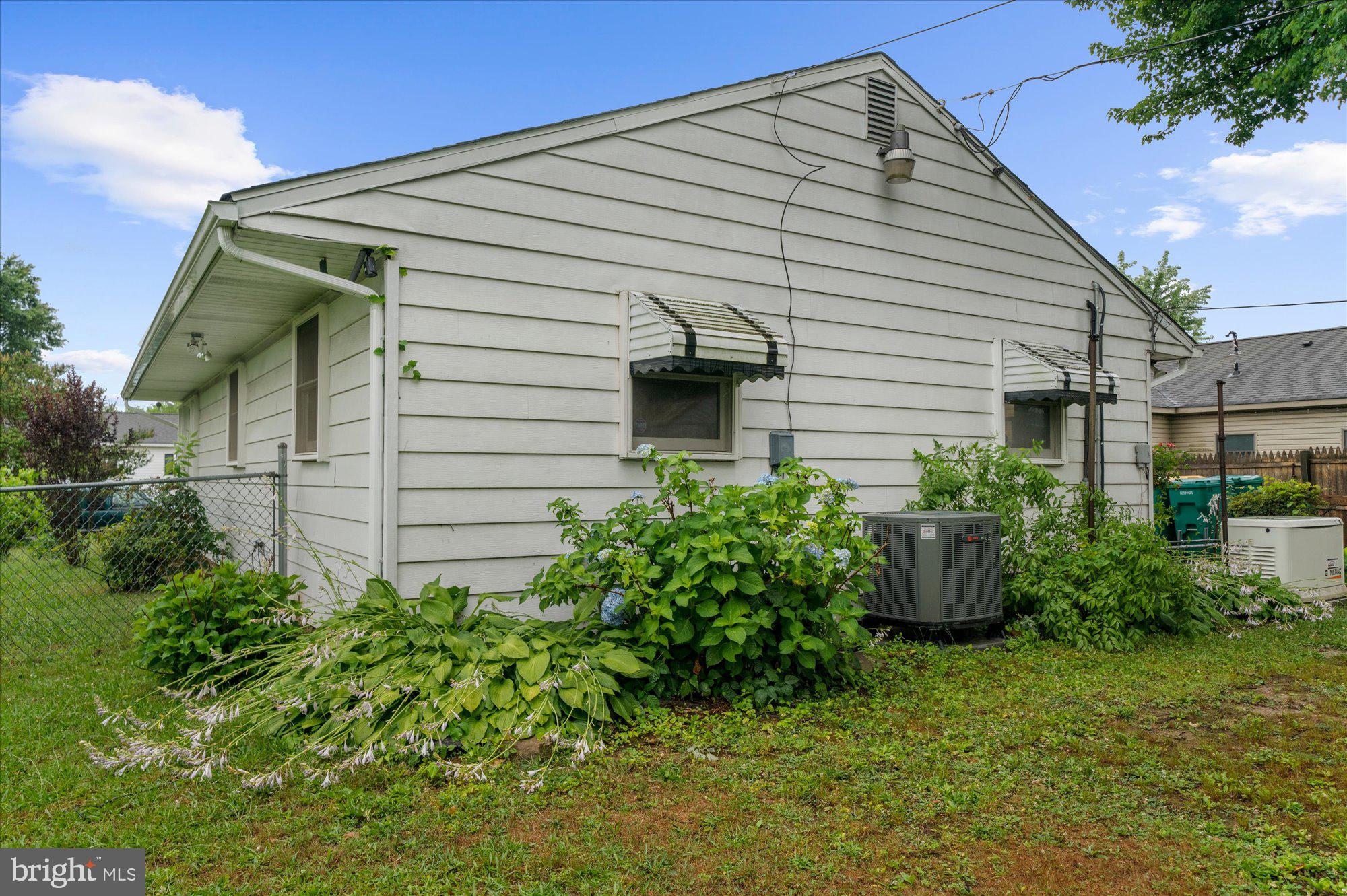 OXFORD VALLEY - Residential