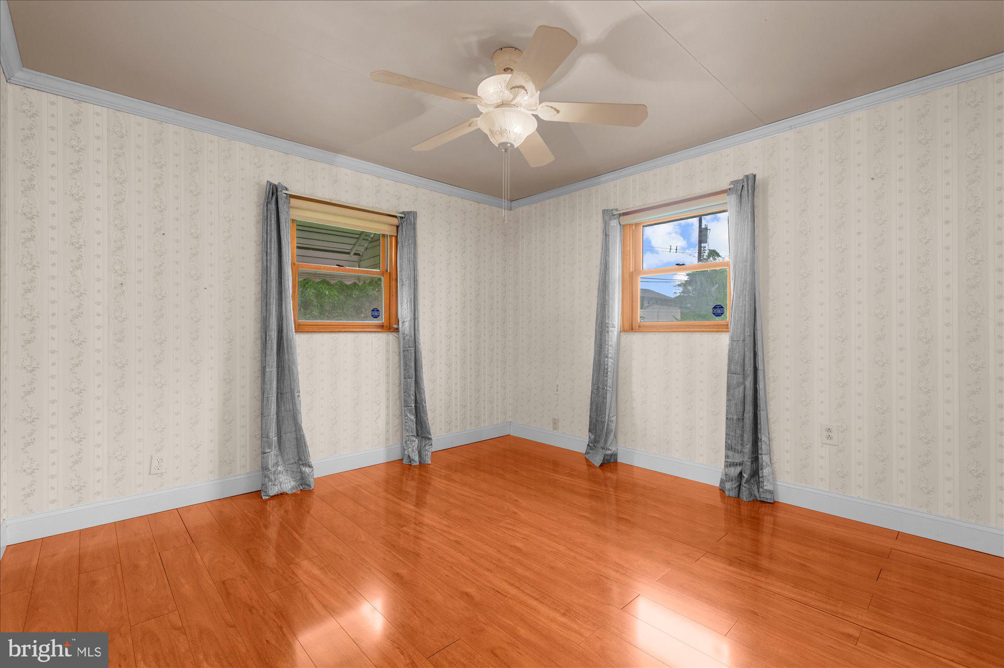 OXFORD VALLEY - Residential
