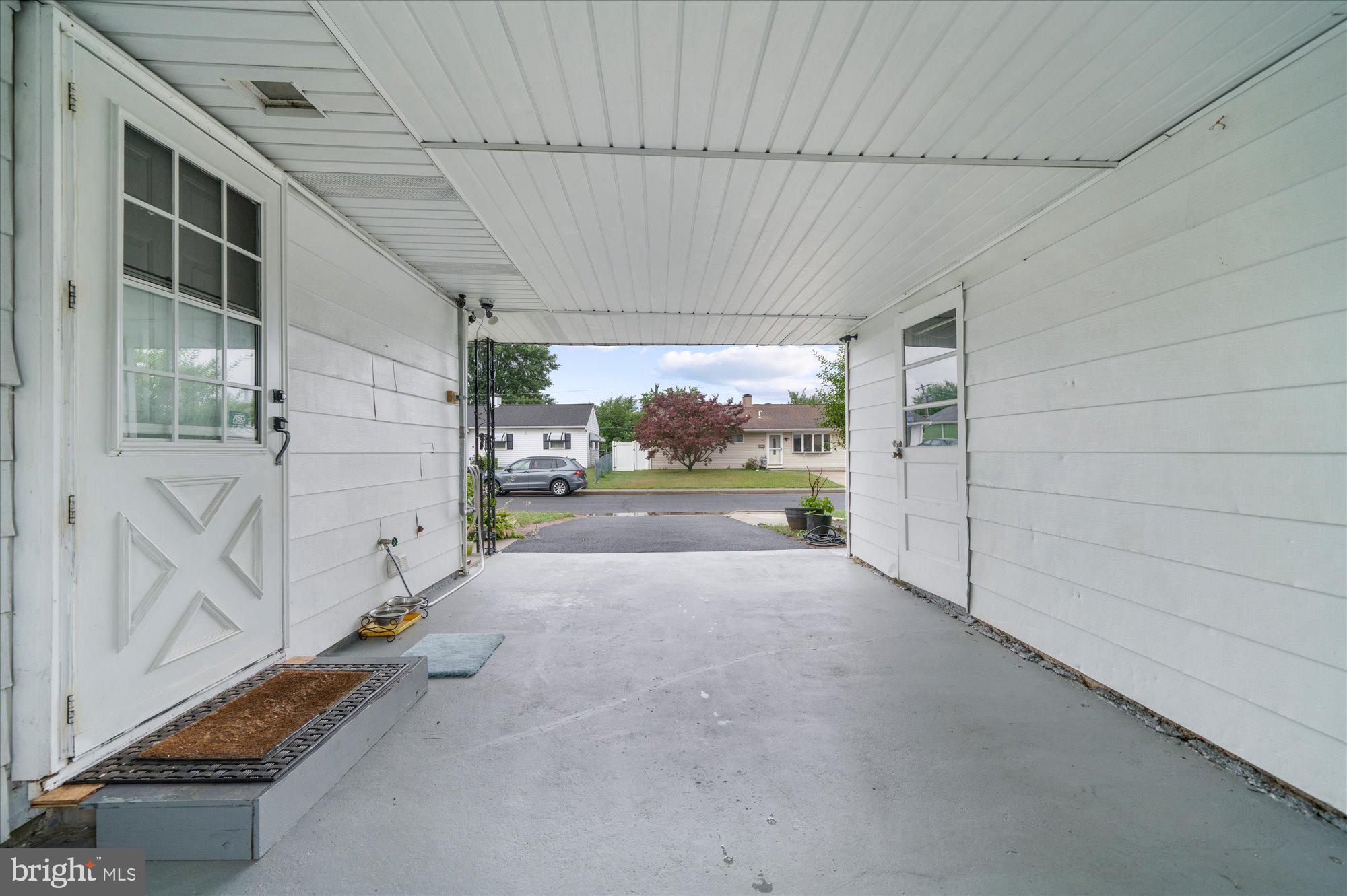 OXFORD VALLEY - Residential