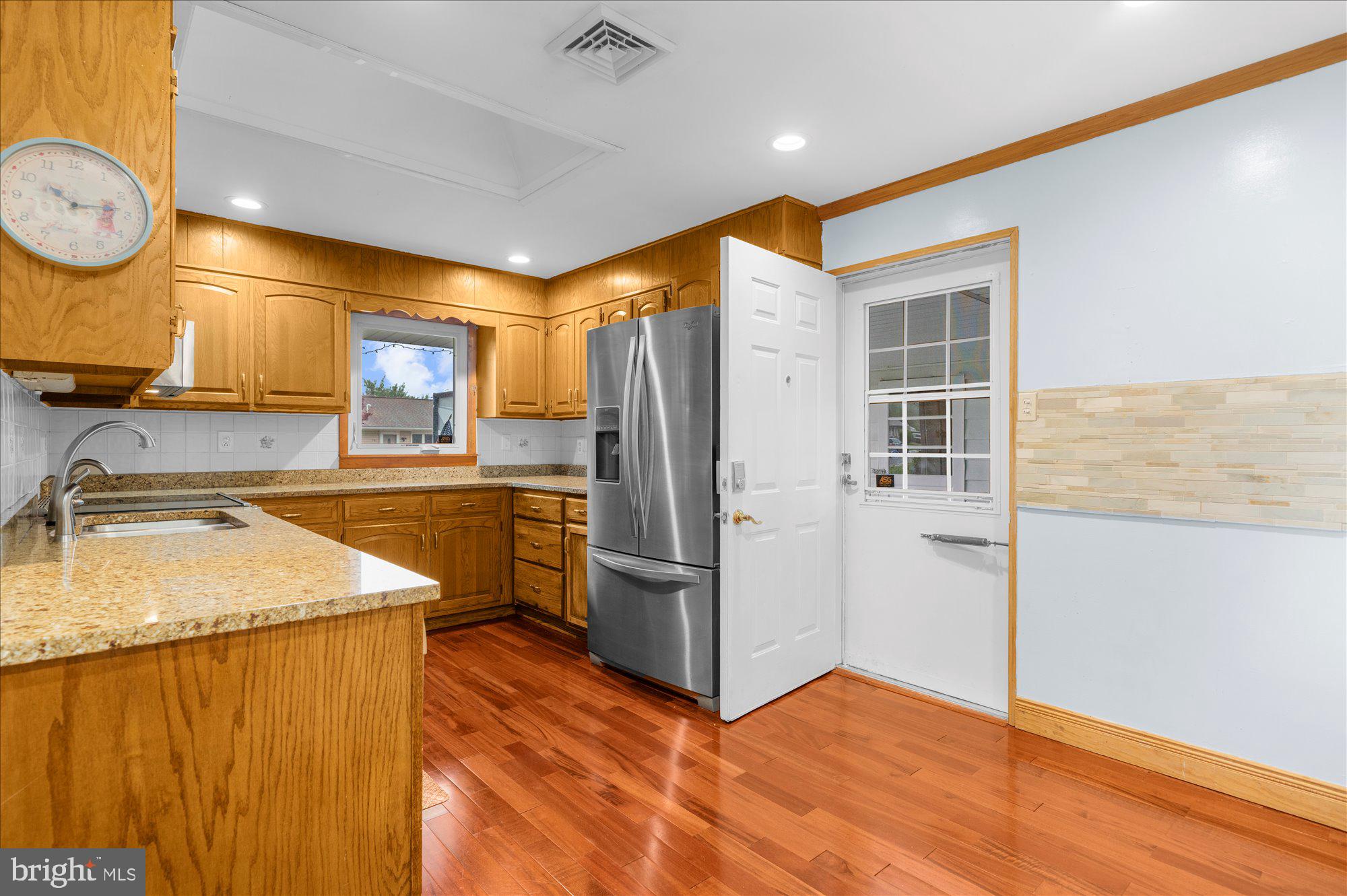 OXFORD VALLEY - Residential
