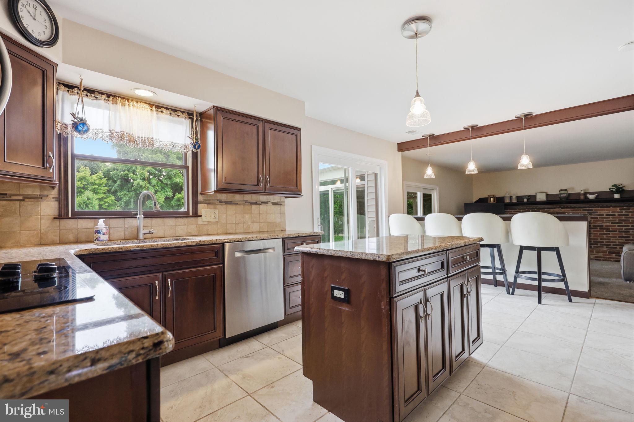 IVY WOODS - Residential