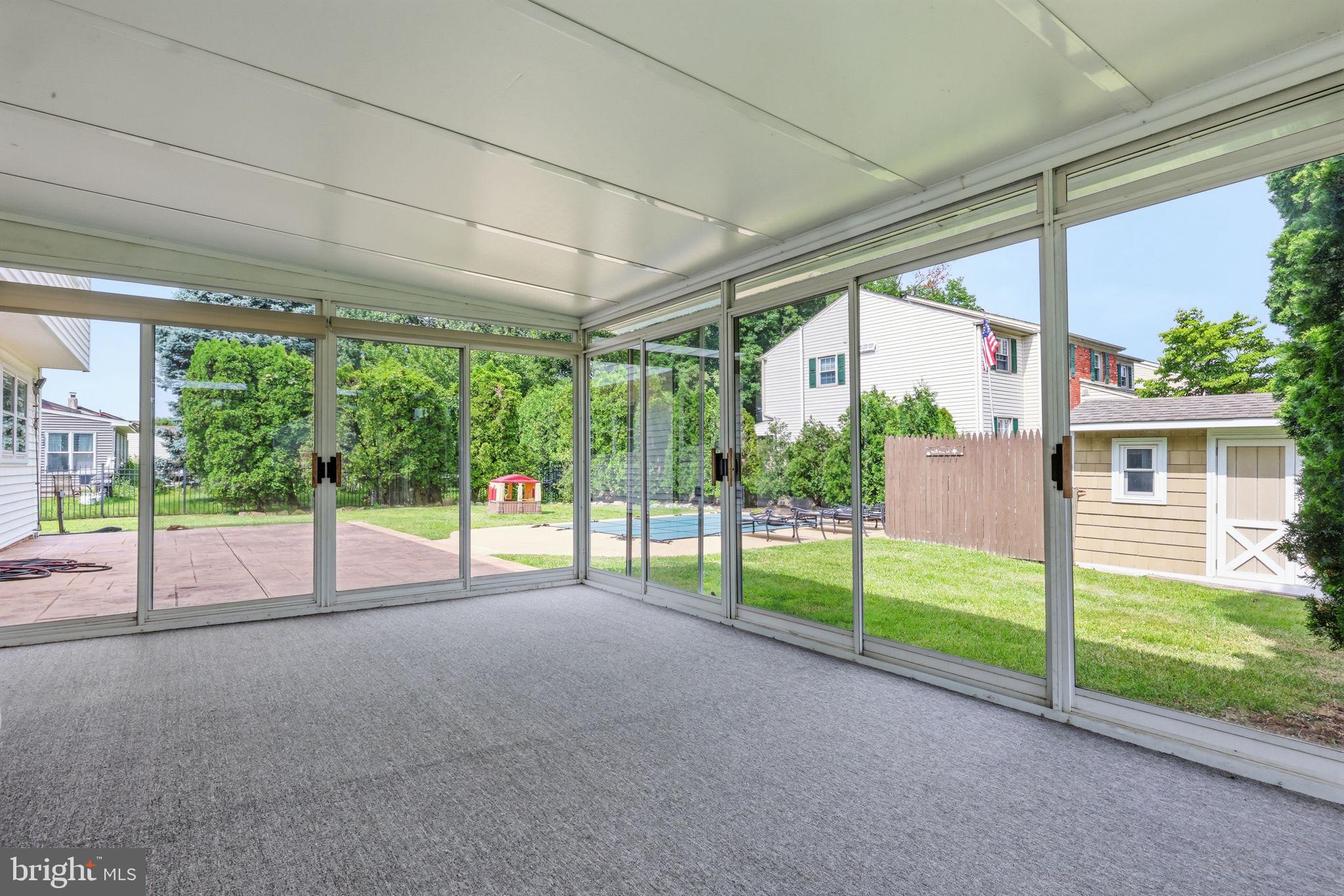 IVY WOODS - Residential