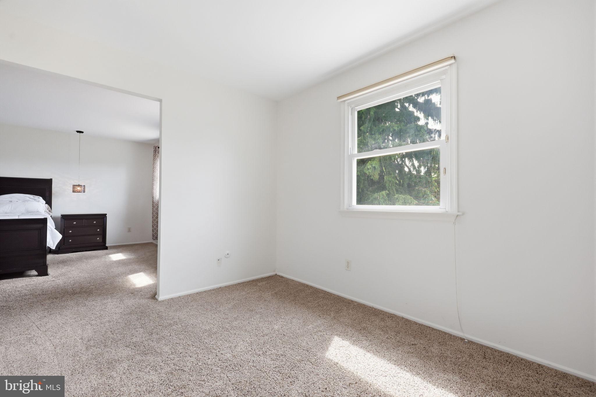 IVY WOODS - Residential