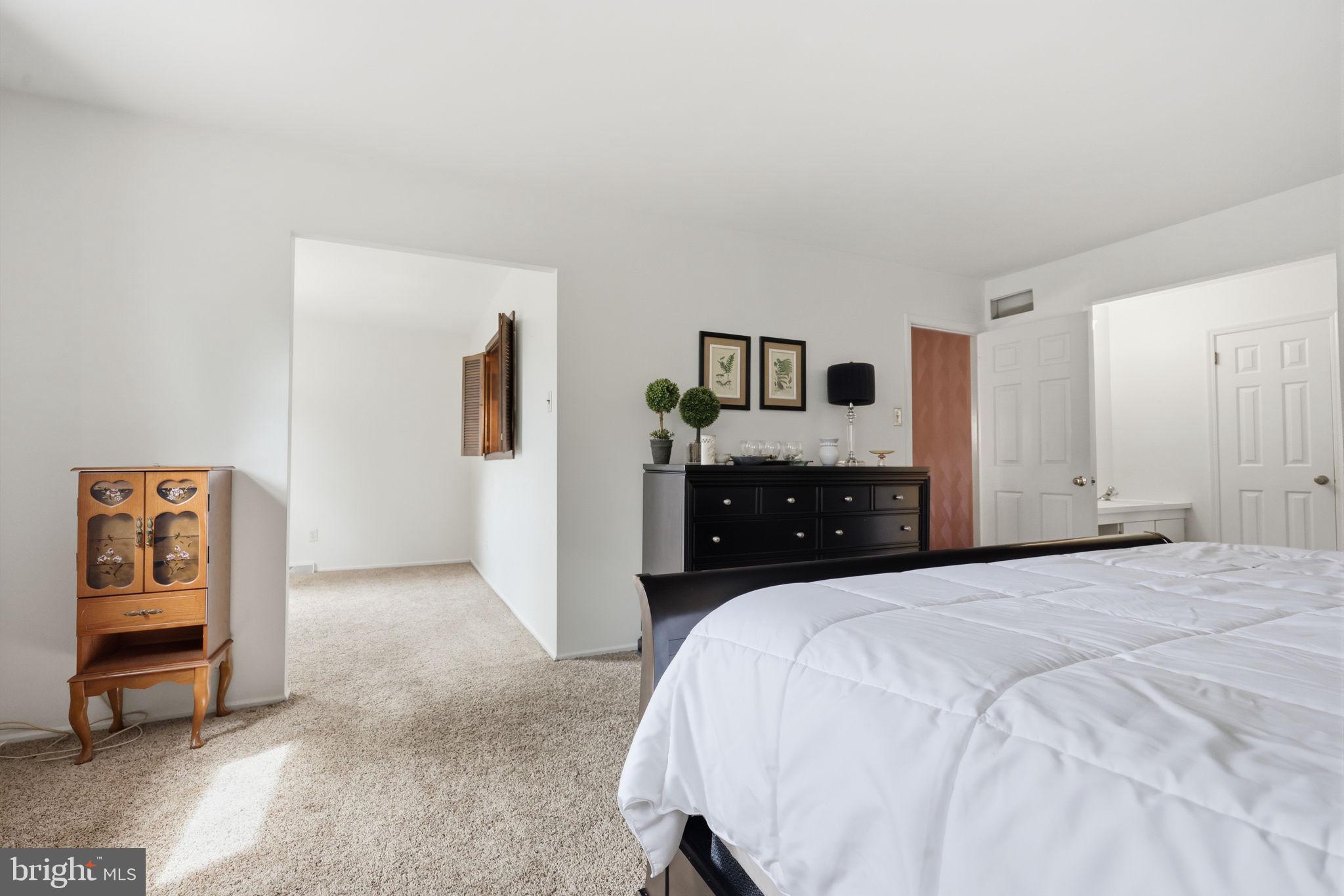 IVY WOODS - Residential