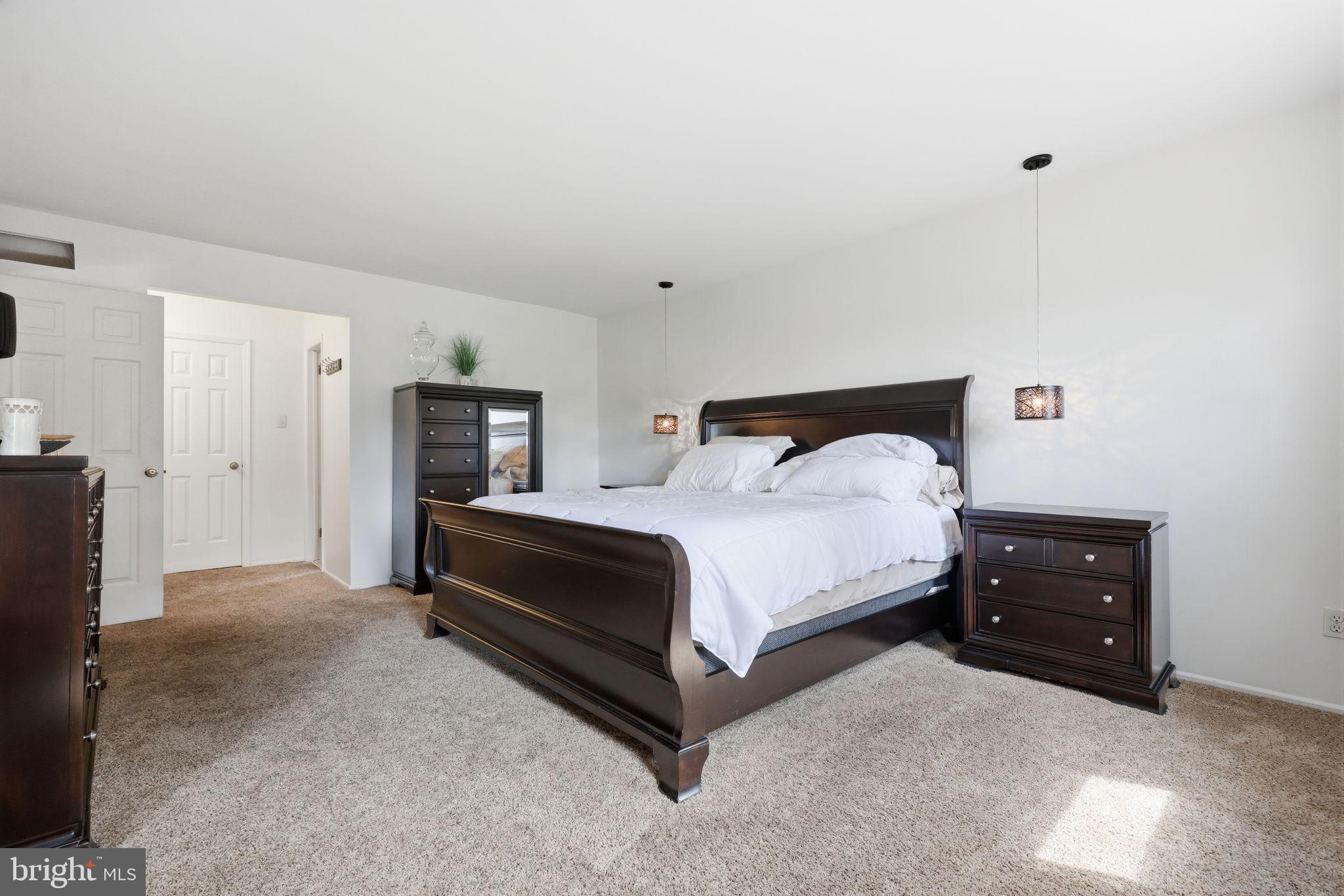 IVY WOODS - Residential