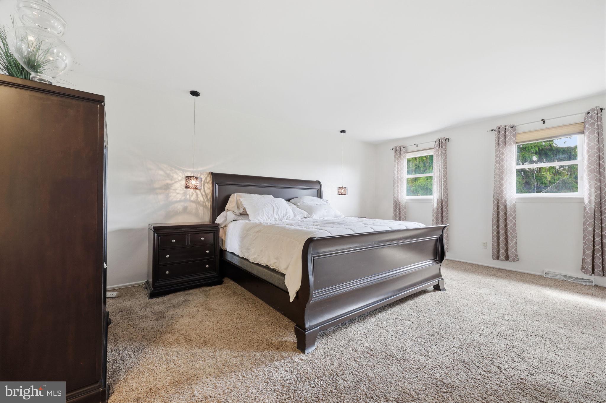 IVY WOODS - Residential