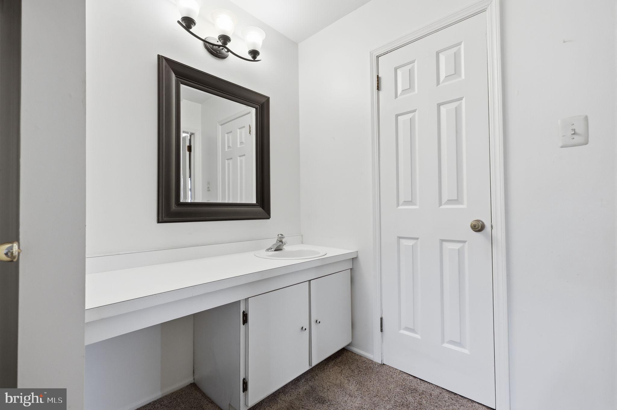 IVY WOODS - Residential