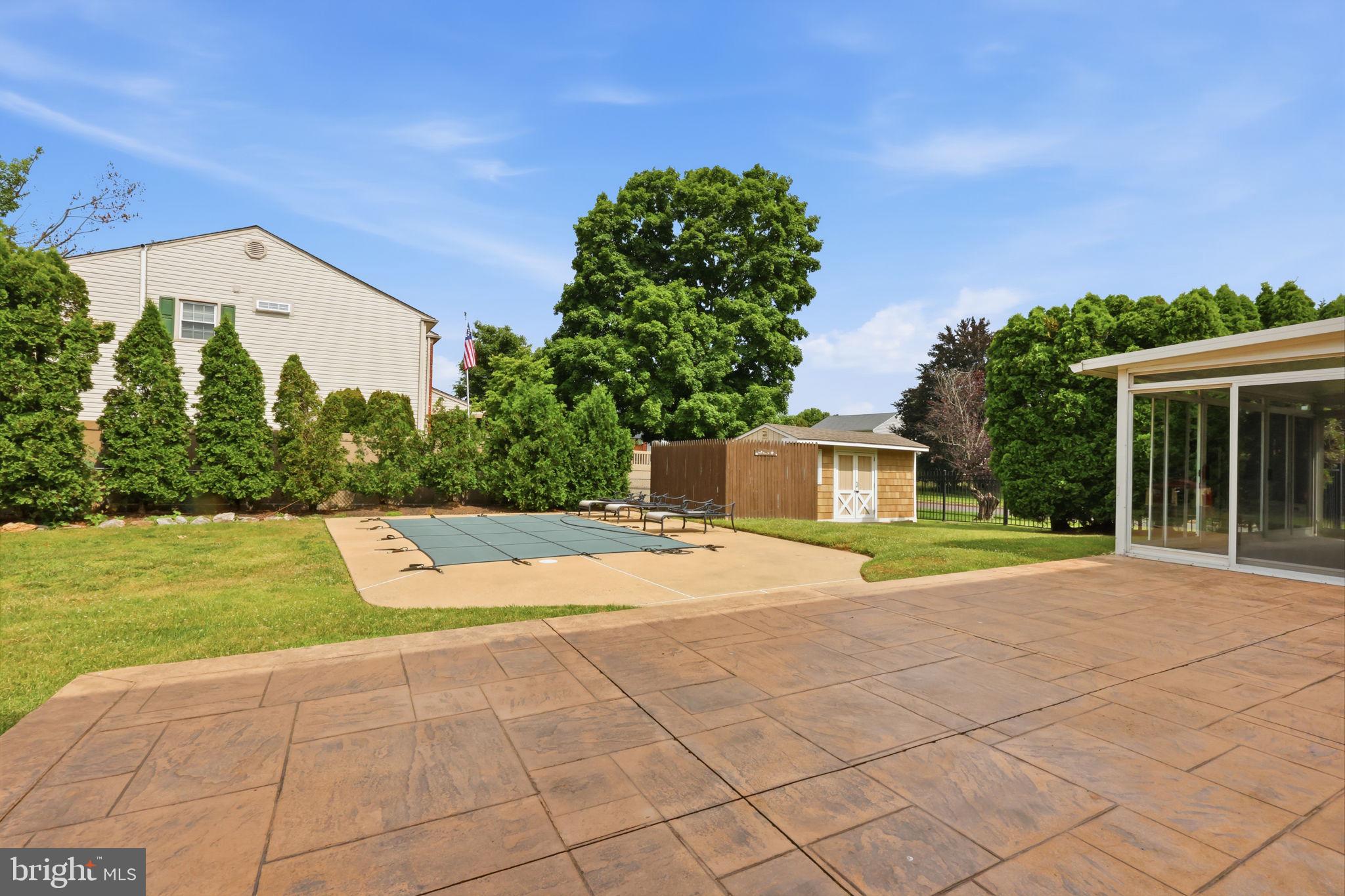 IVY WOODS - Residential