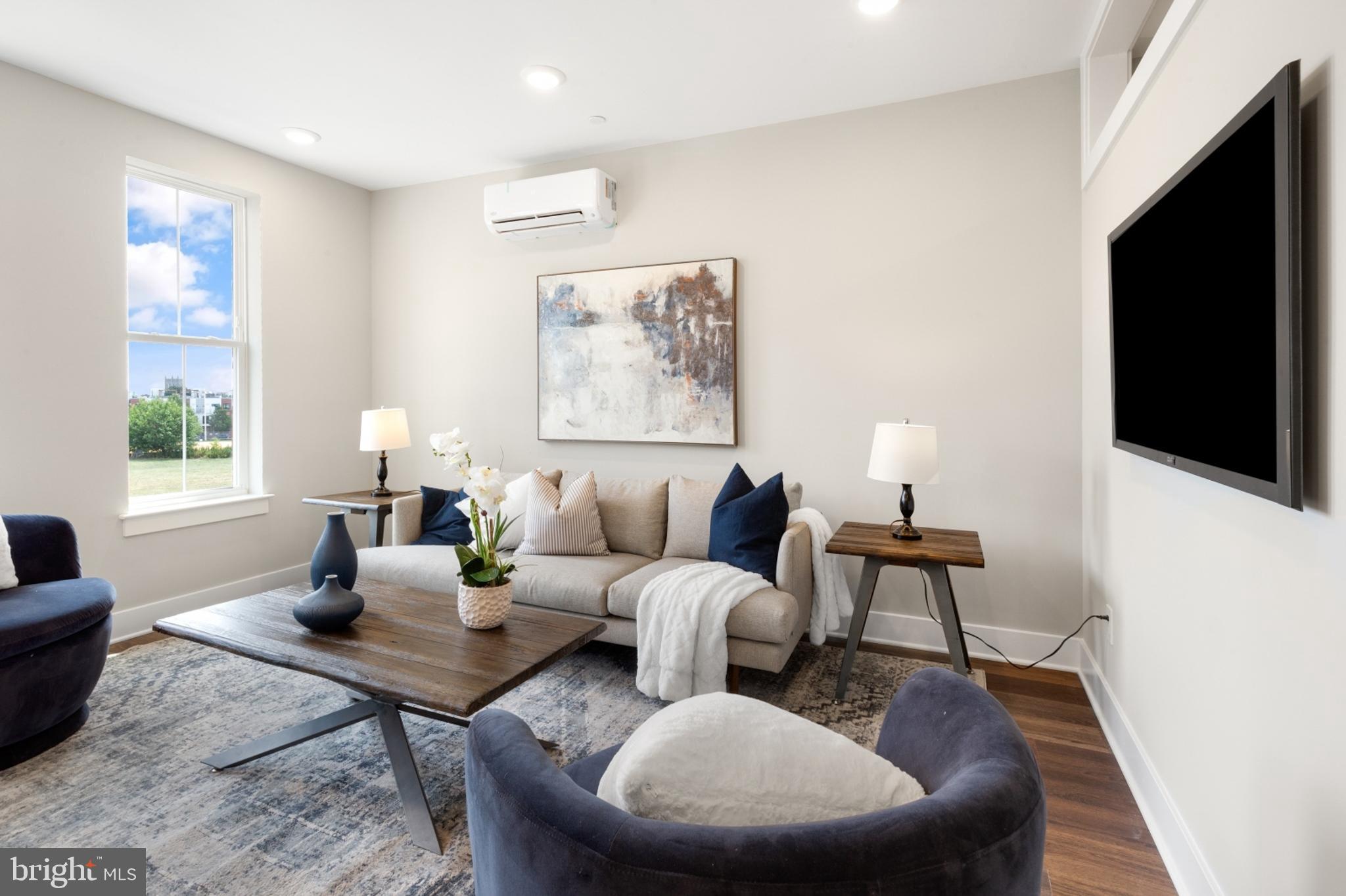 EAST KENSINGTON - Residential Lease