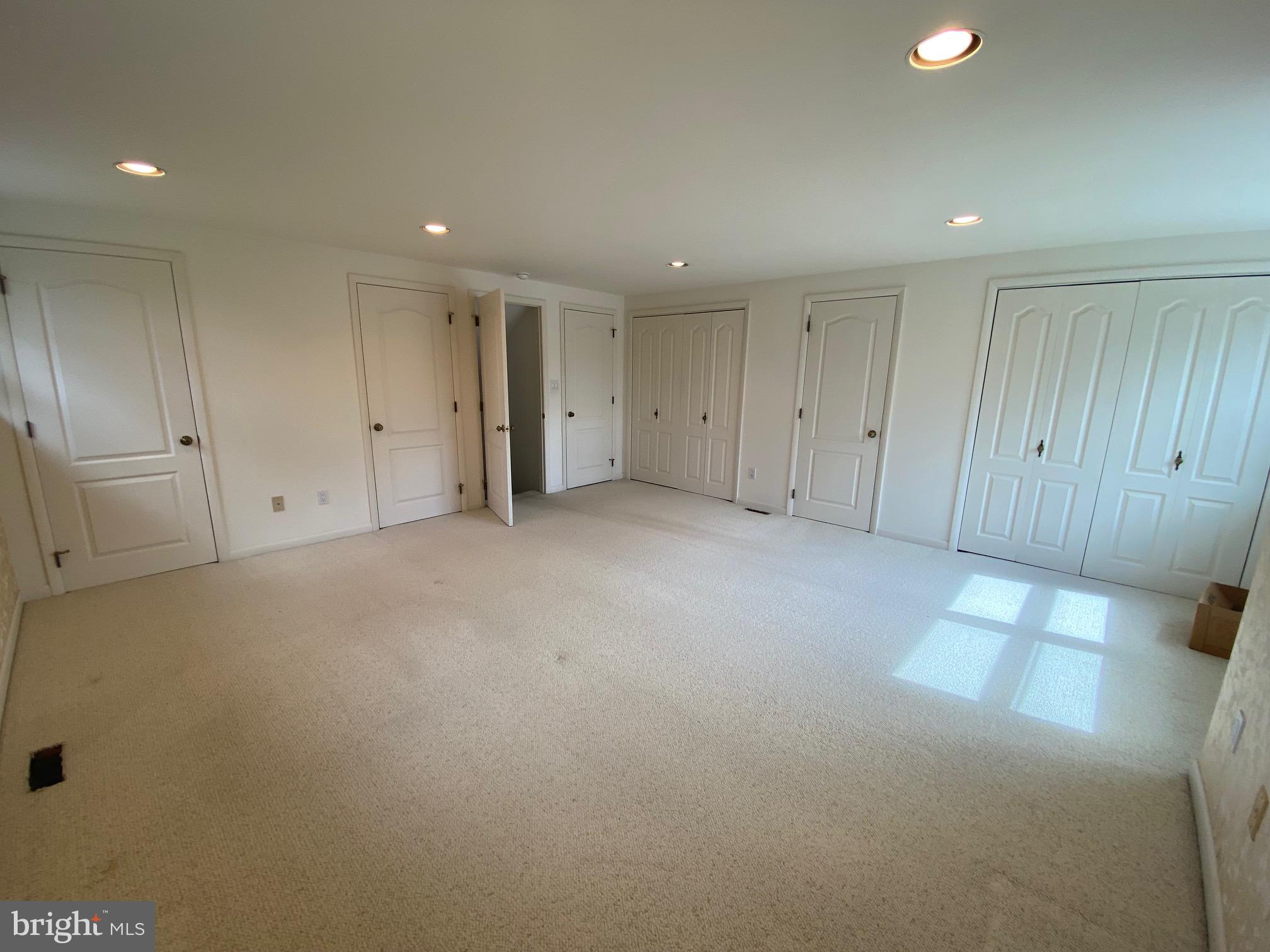 BRITTANY FARMS - Residential