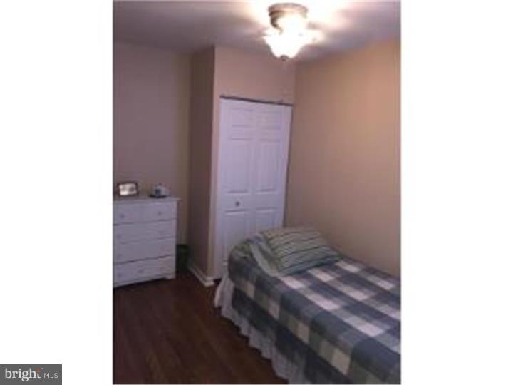 PORT RICHMOND - Residential