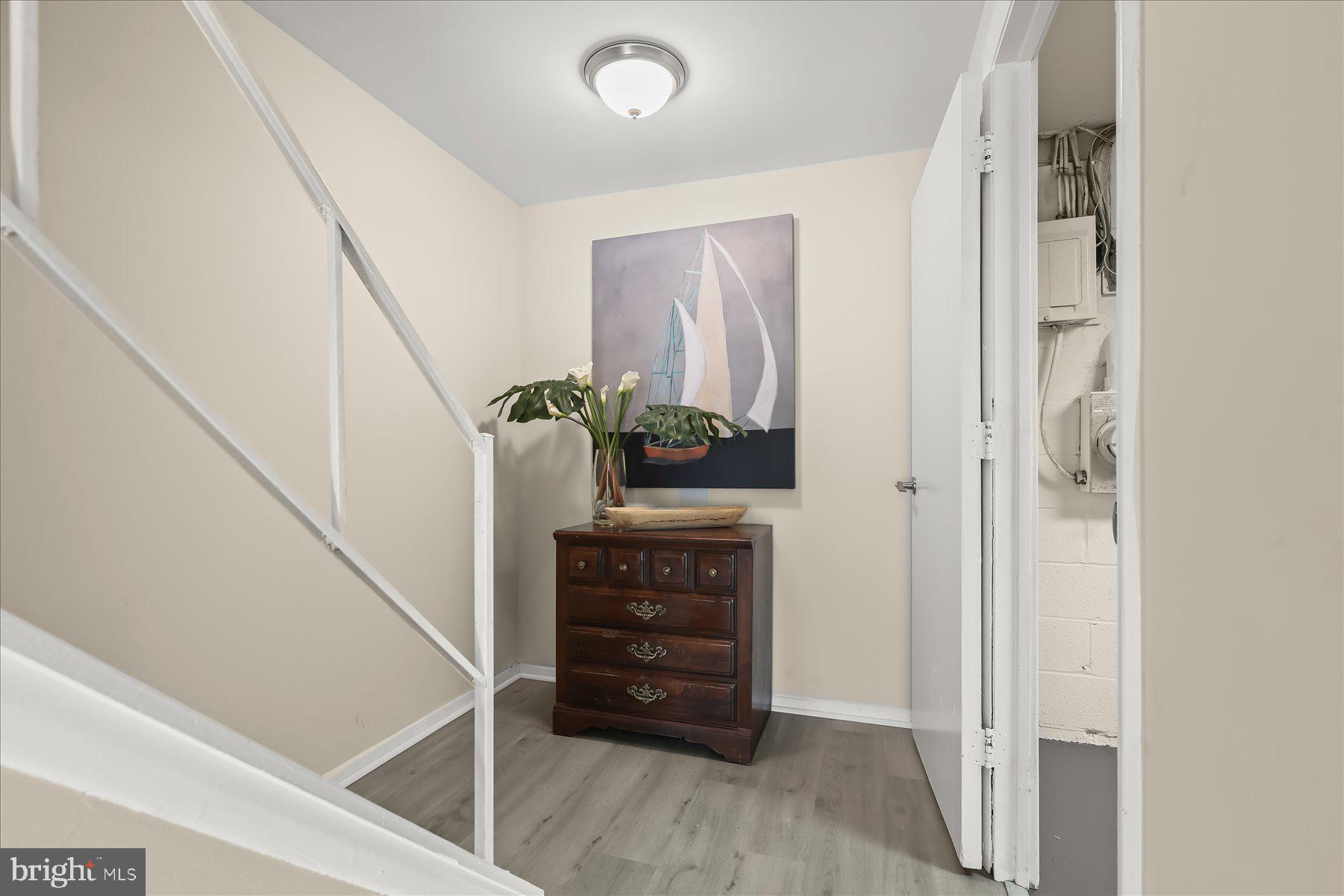 JEFFERS HILL - Residential