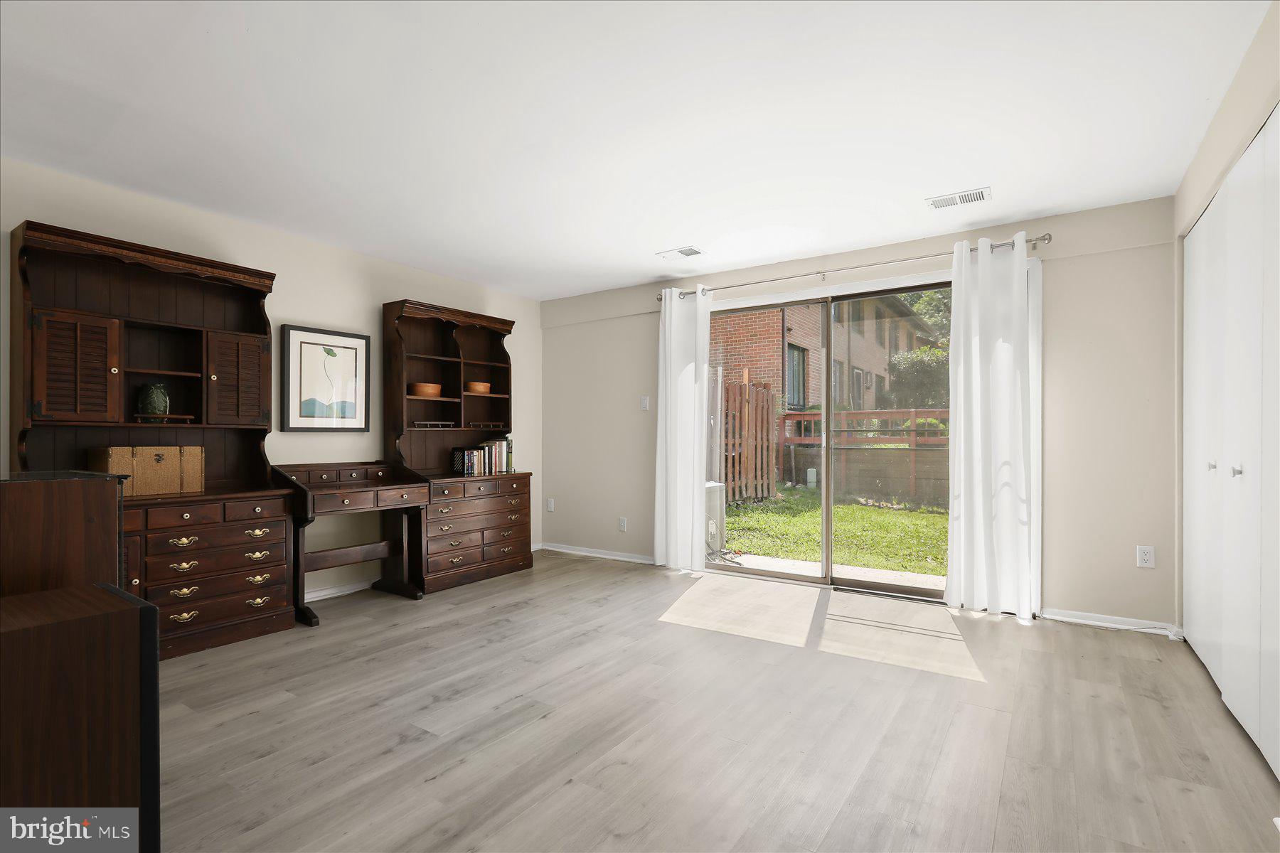 JEFFERS HILL - Residential