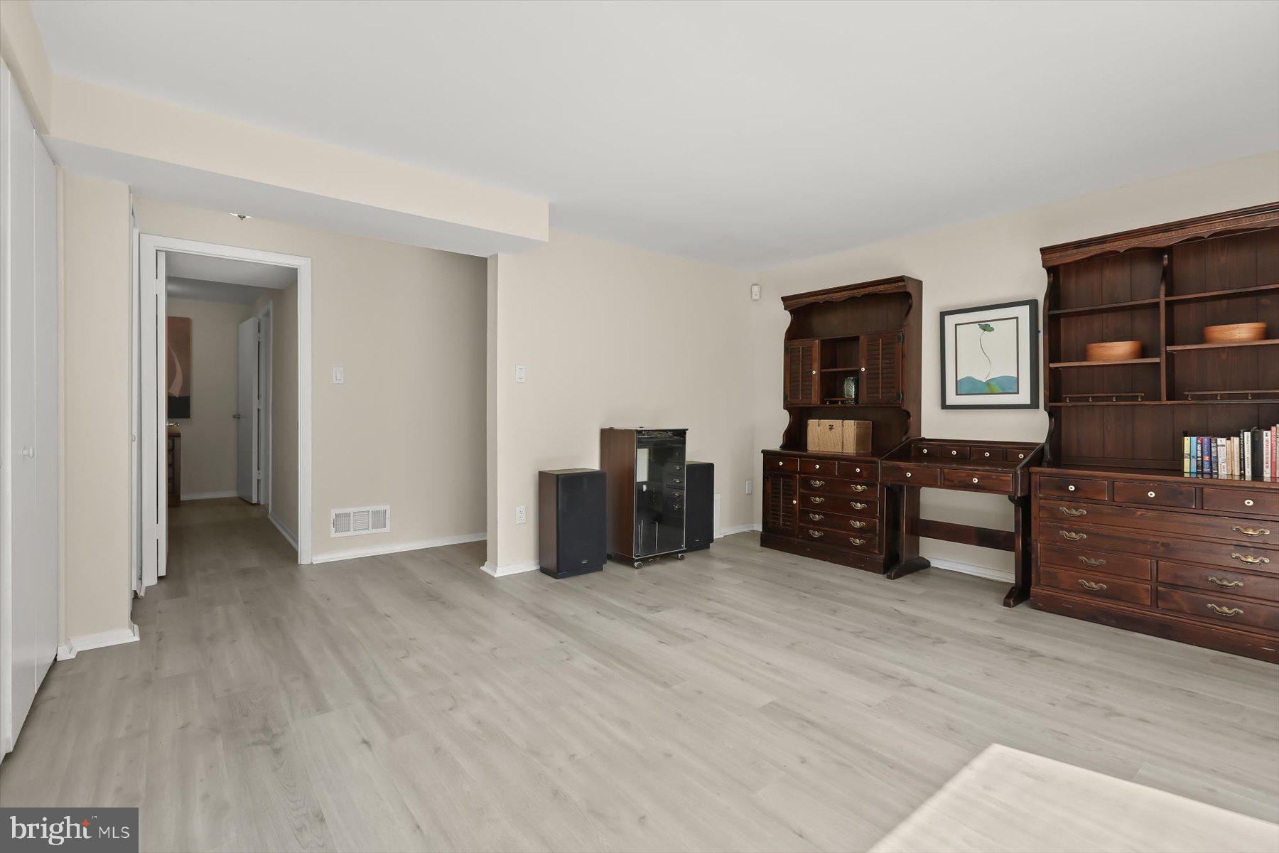JEFFERS HILL - Residential