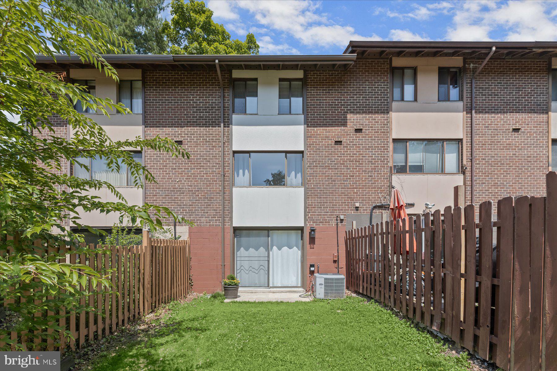 JEFFERS HILL - Residential