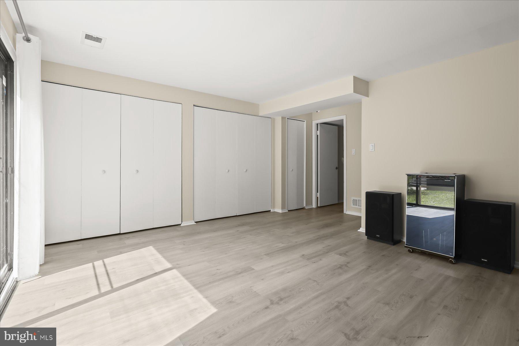 JEFFERS HILL - Residential