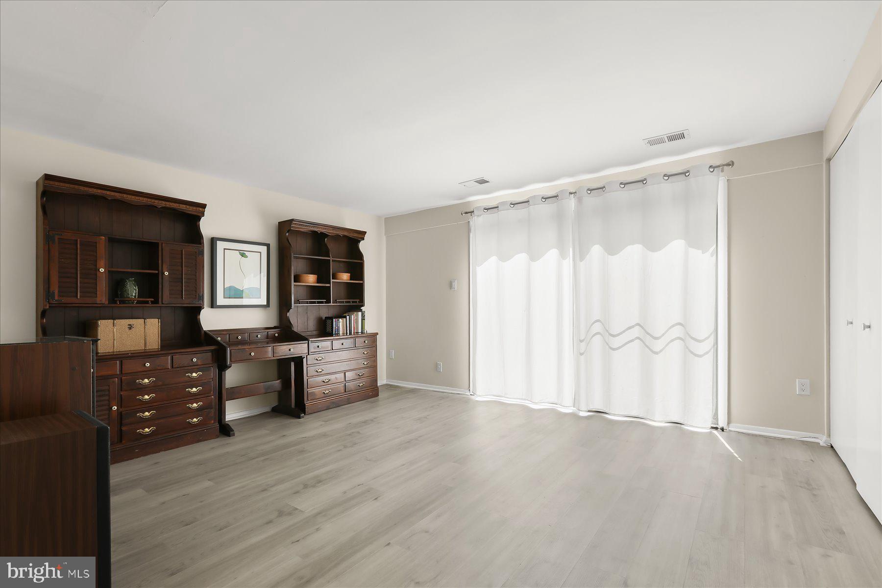 JEFFERS HILL - Residential
