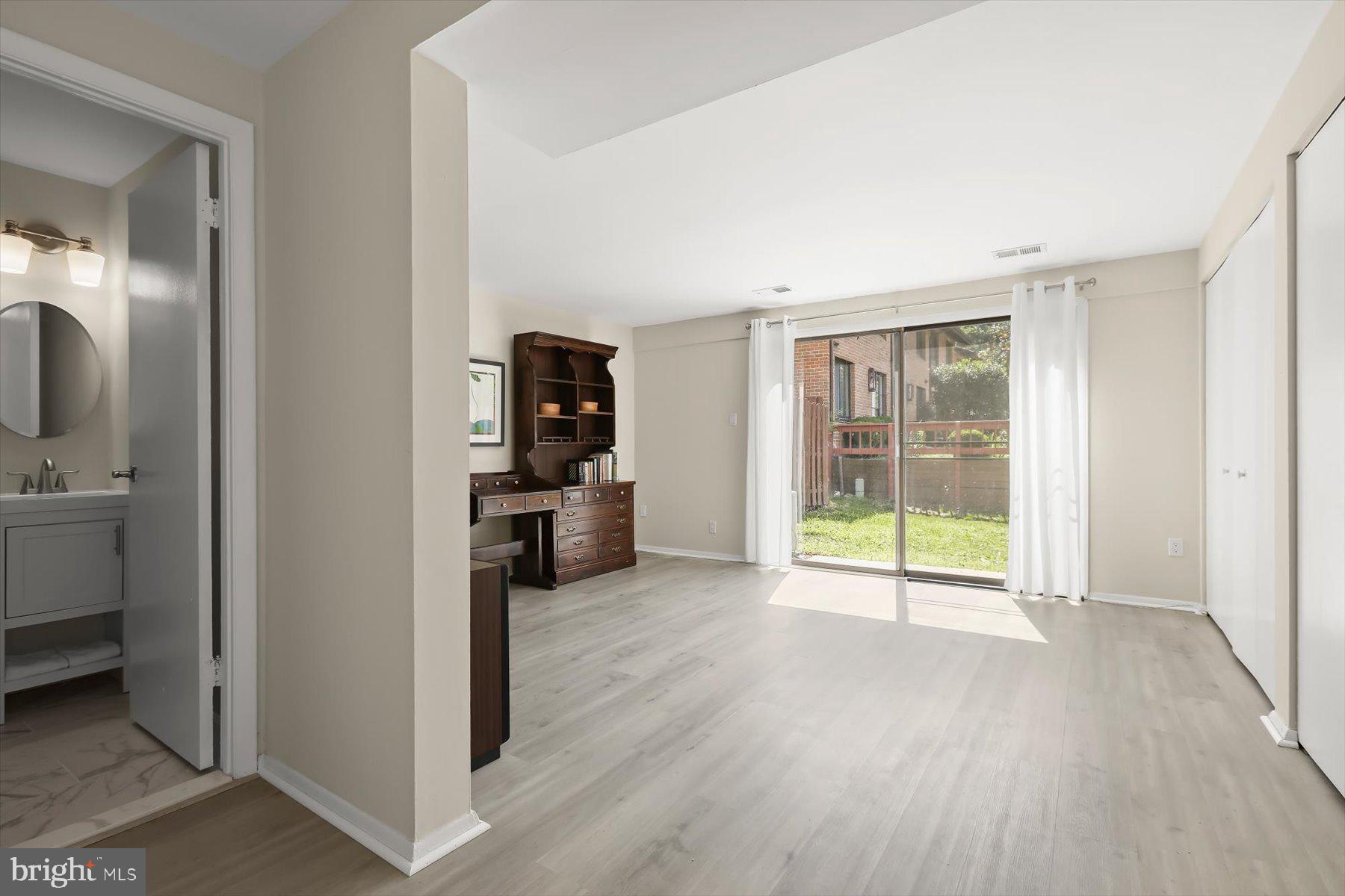 JEFFERS HILL - Residential