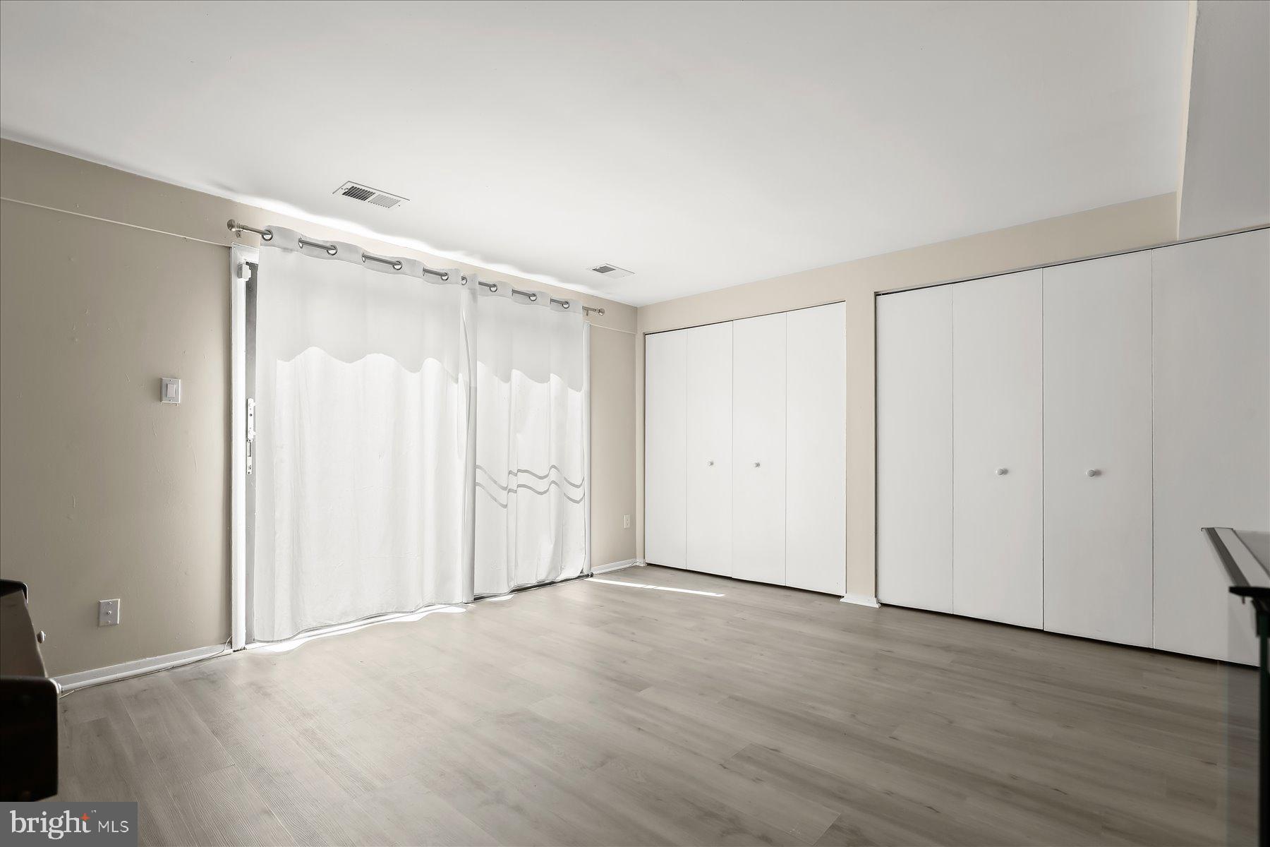 JEFFERS HILL - Residential