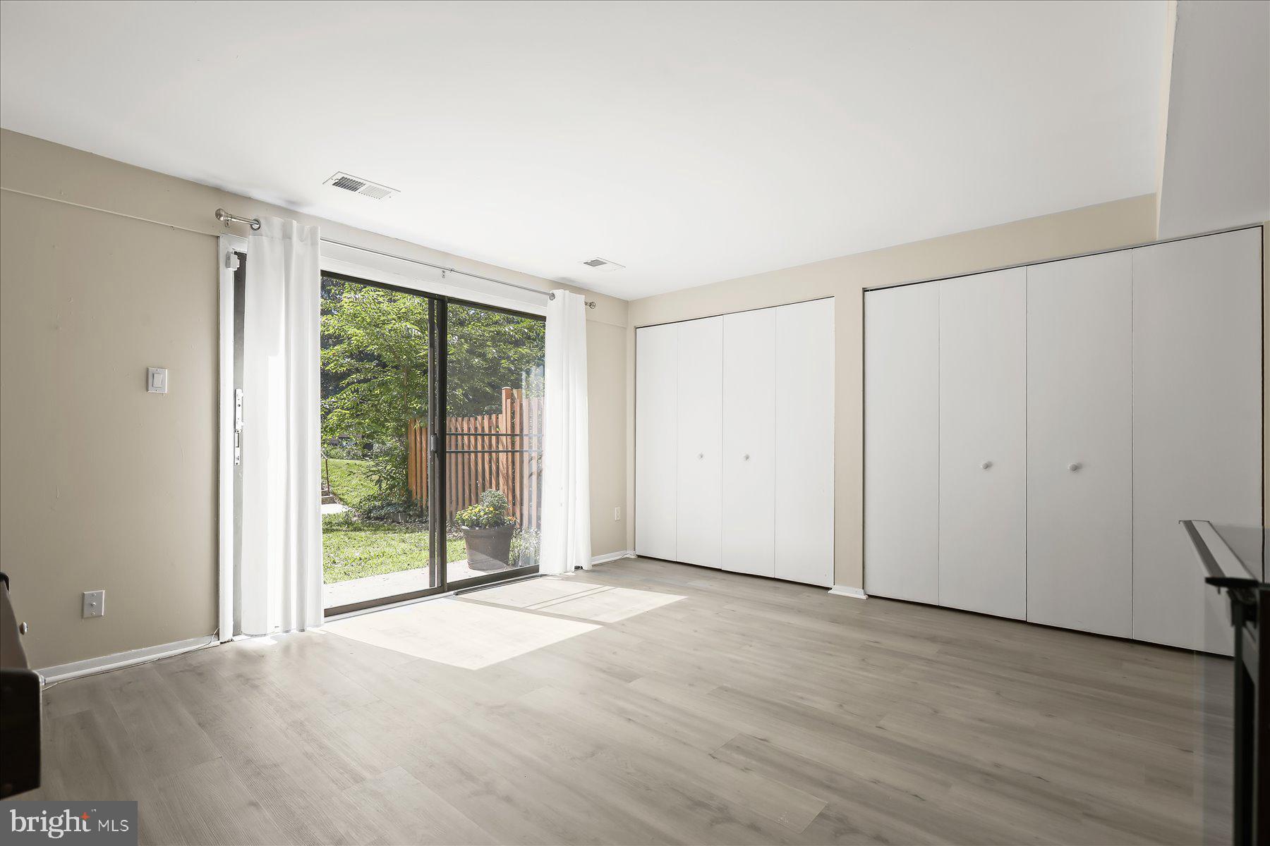 JEFFERS HILL - Residential