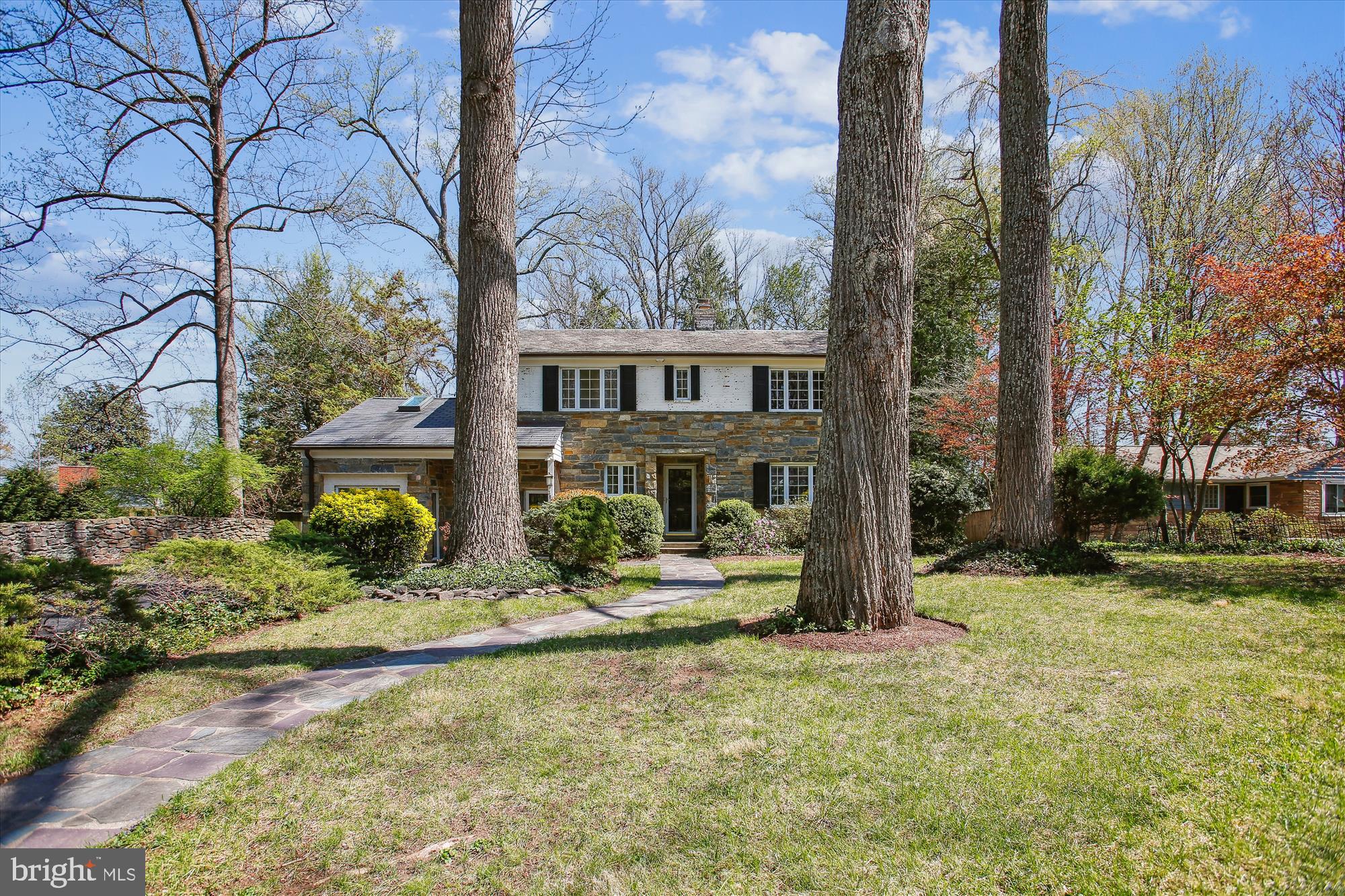 LAKEWOOD - Residential