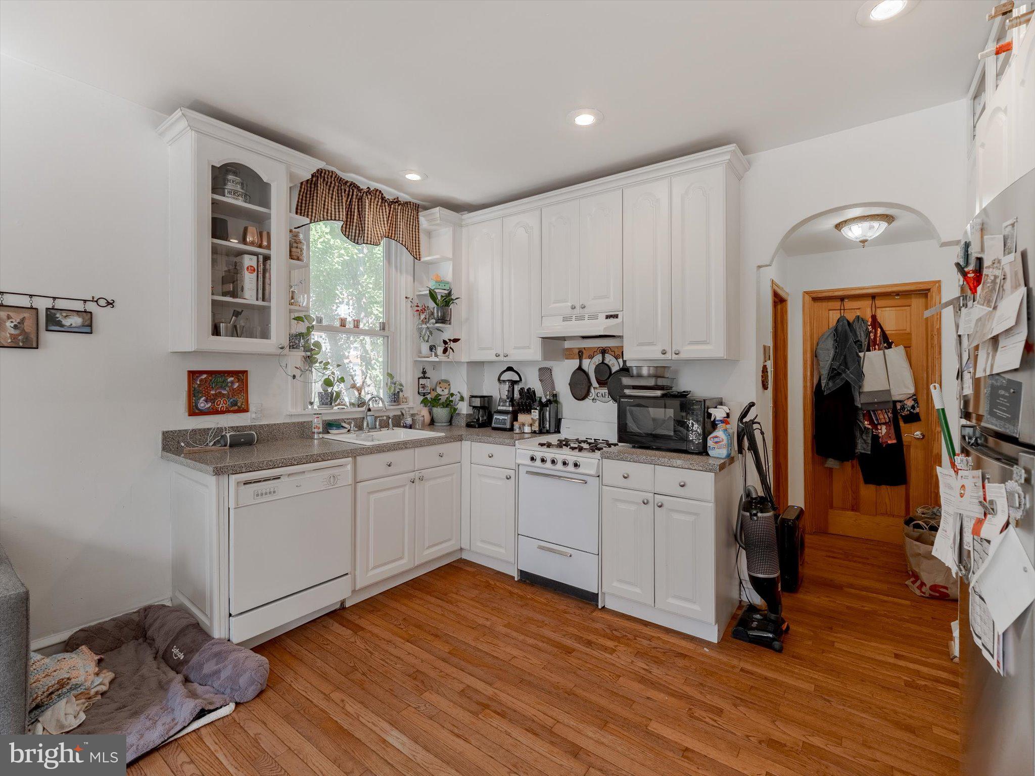 WASHINGTON SQ WEST - Residential Income