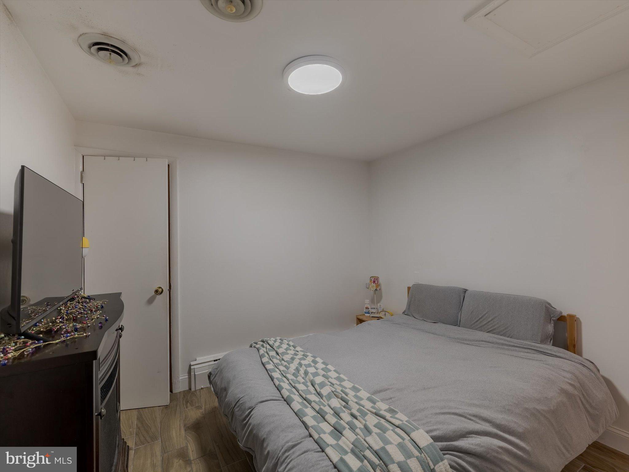 WASHINGTON SQ WEST - Residential Income