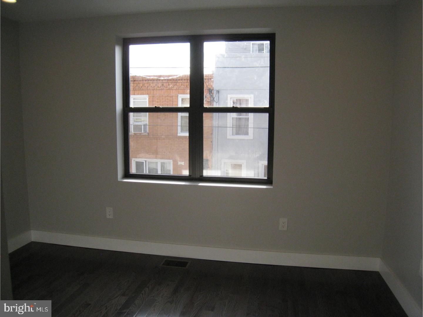 POINT BREEZE - Residential